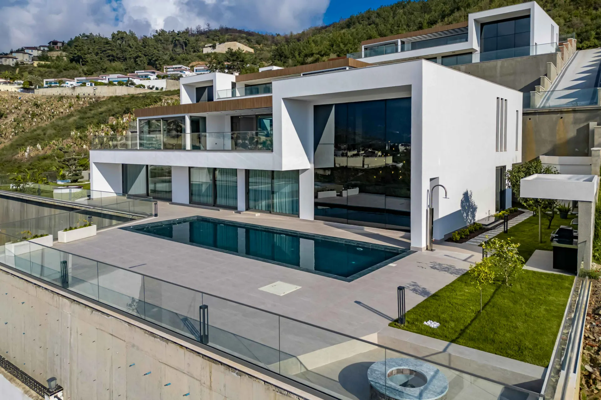 Satılık 4+1 ful eşyalı lüks villa Kargıcak Alanya