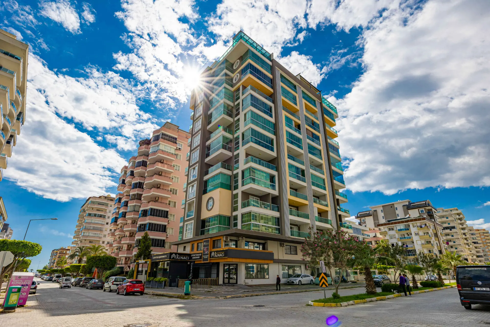 Mahmutlarda satılık full eşyalı 2+1 daire