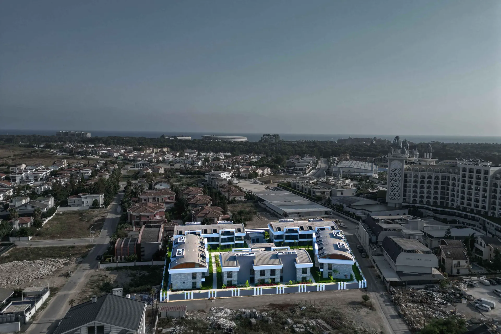 Antalya Belek'te Eşyalı Satılık 1+1 Daire Turizm Kiralamasına Uygun Yüksek Getiri Fırsatı