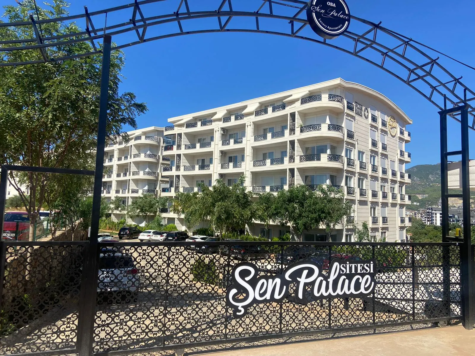 Oba'da TAKSİT İMKANLI Aktiviteli ve Yeni Sitede 1+1 Eşyalı Daire