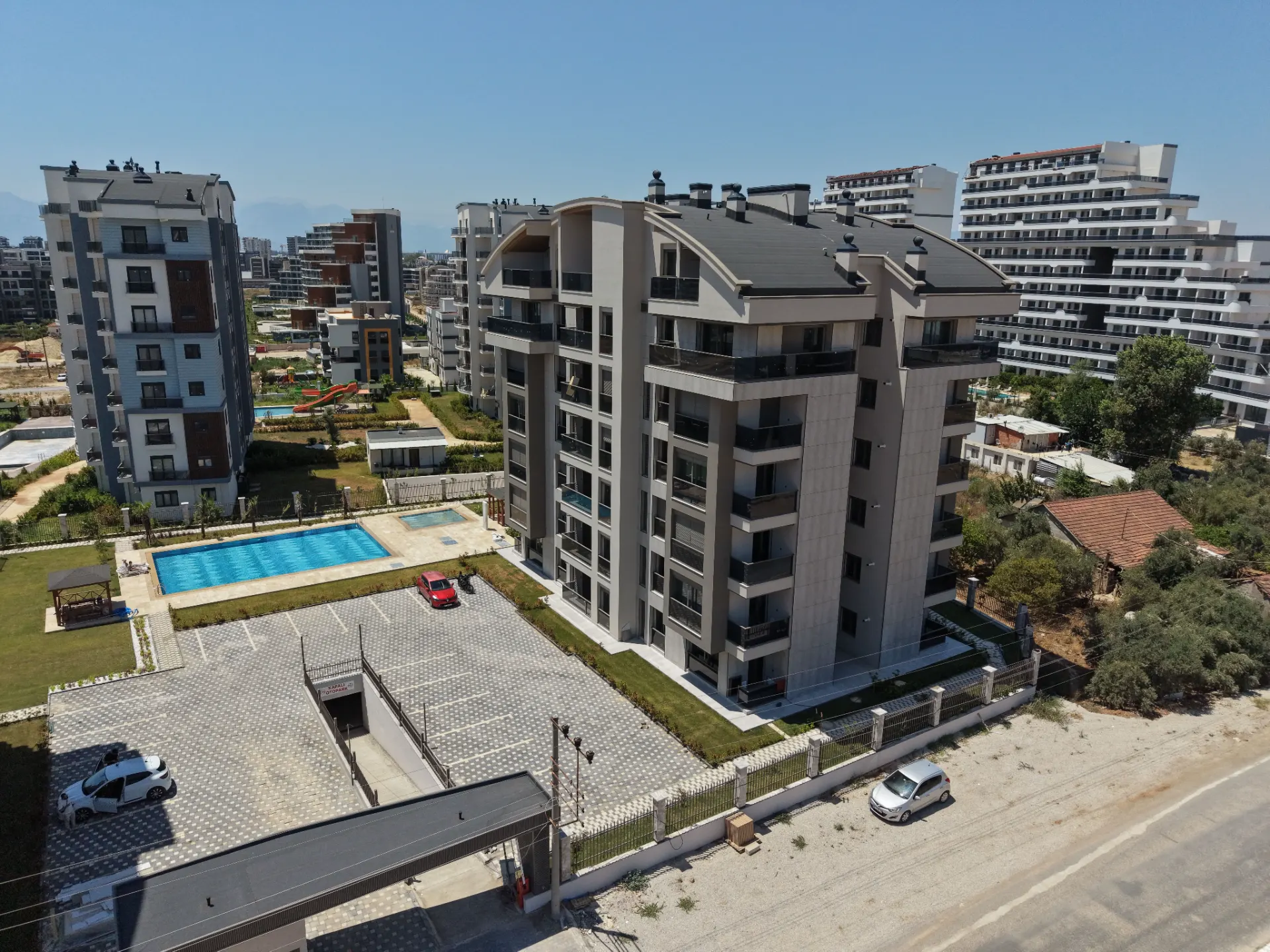Aksu Altıntaş'ta Oturuma Hazır Site İçerisinde 2+1 Satılık Daire