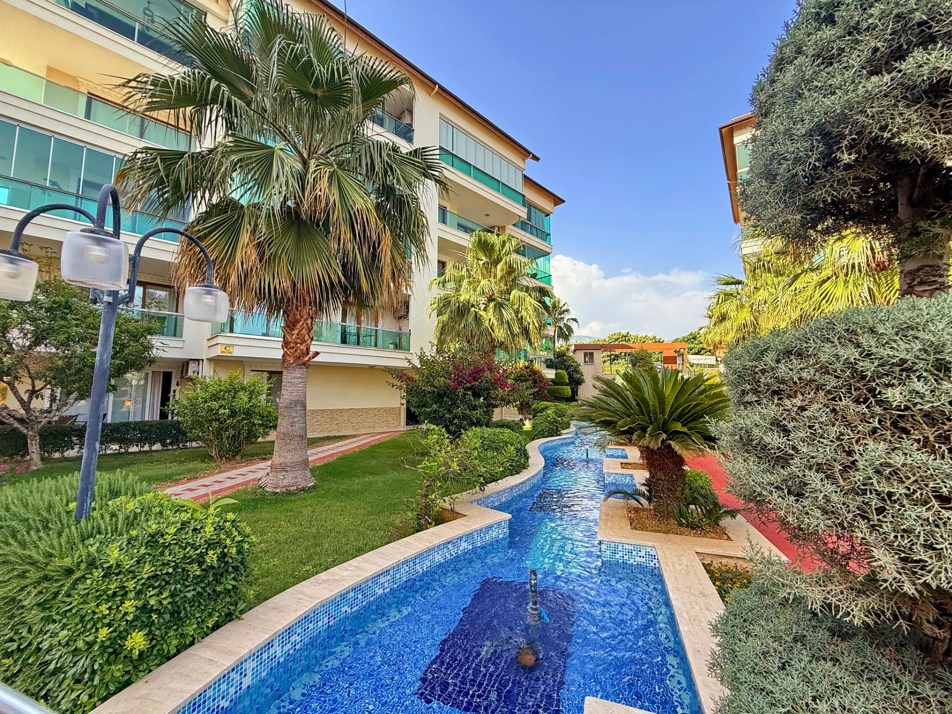 Flower Garden 2 Sitesinde Lüks Eşyalı Satılık Dubleks Daire
