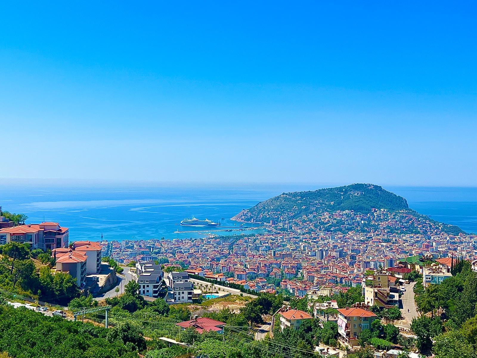 Antalya Alanya'da Satılık Lüks Villa