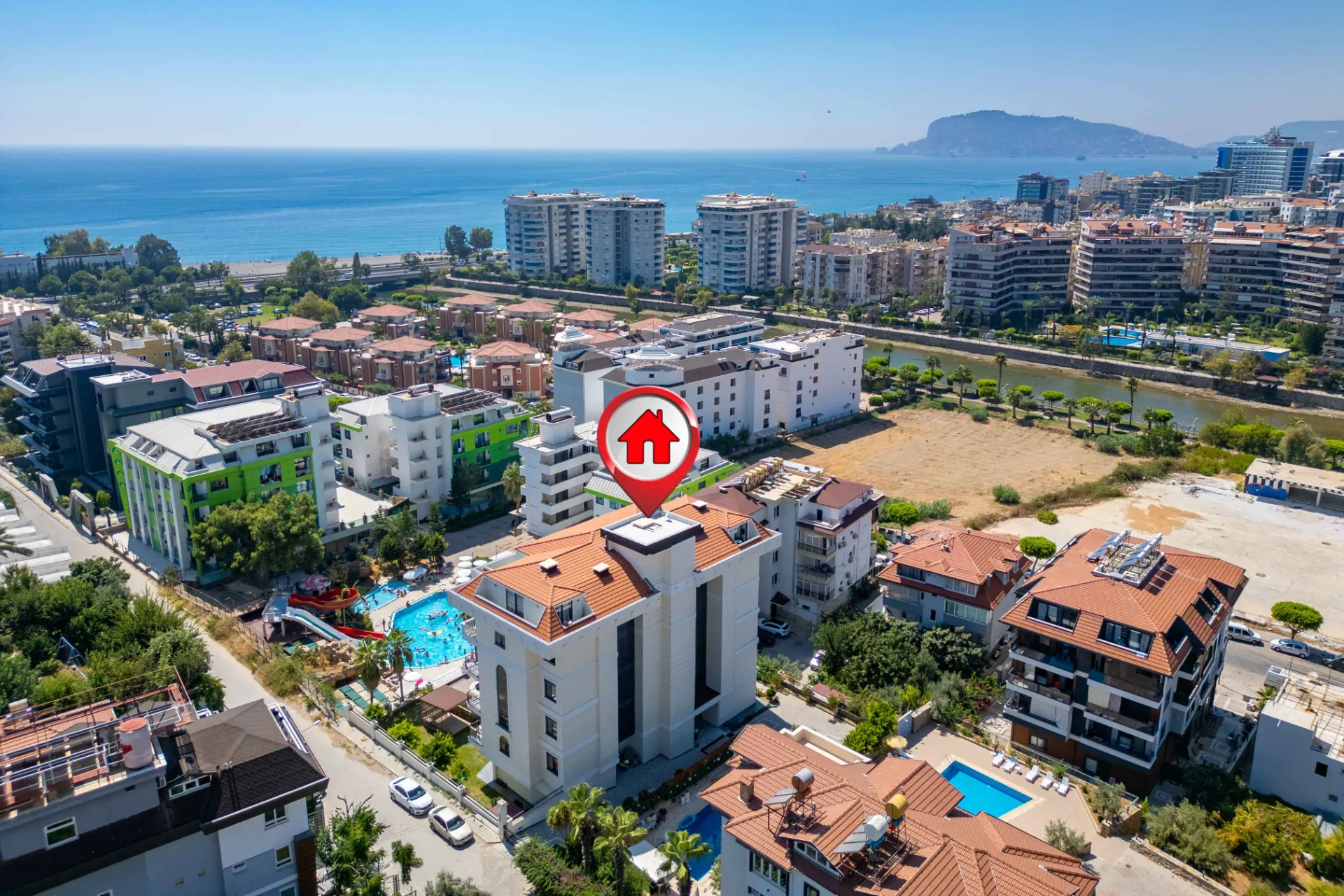 Antalya Alanya'da Deniz Manzaralı Satılık 2+1 Daire