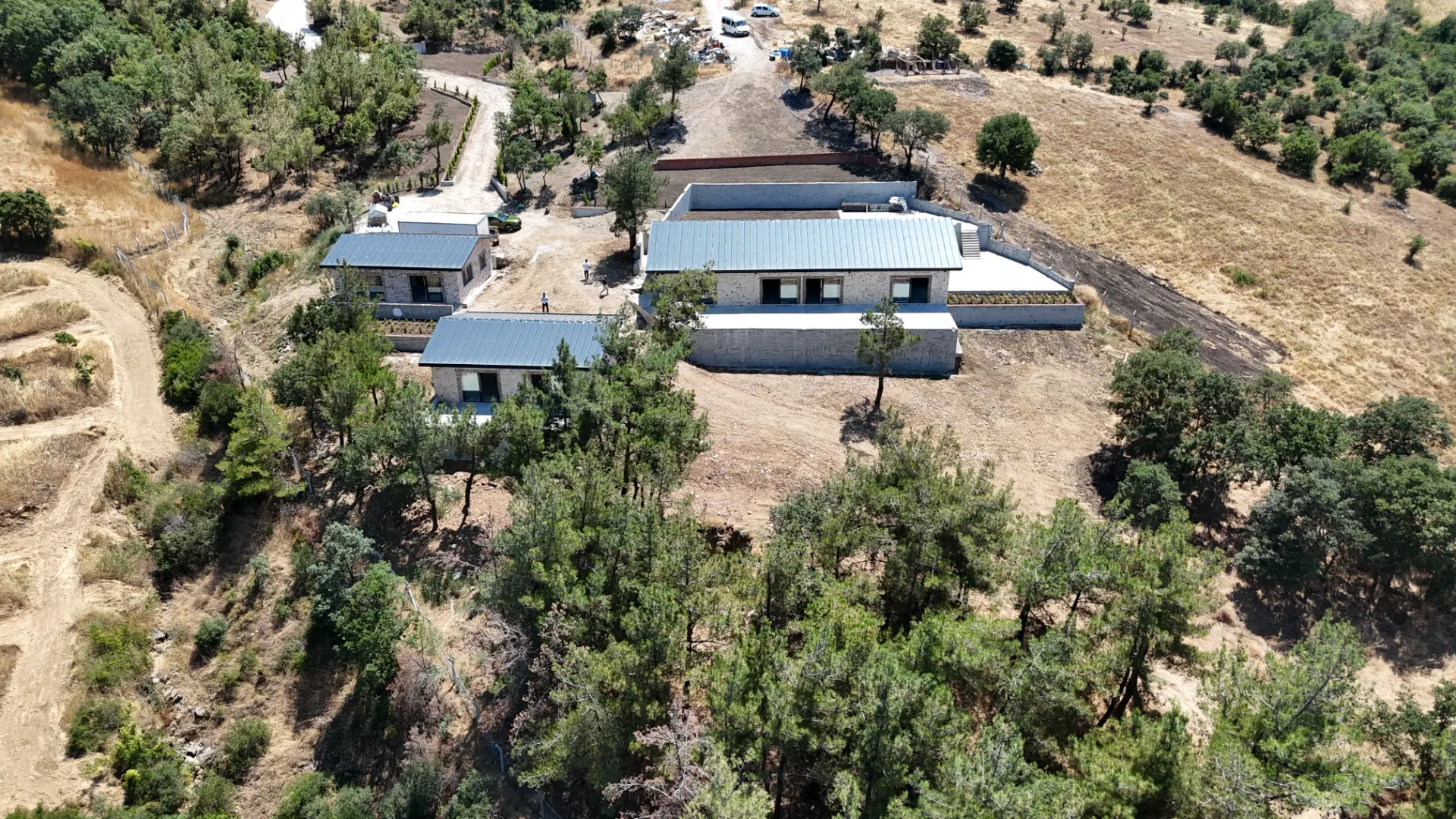 Nefes Kazdağları : Kazdağları'nın Kalbinde, 10.700m2 Arsa İçerisinde, Toplam 450 m2, 3 Yapı İçeren Proje