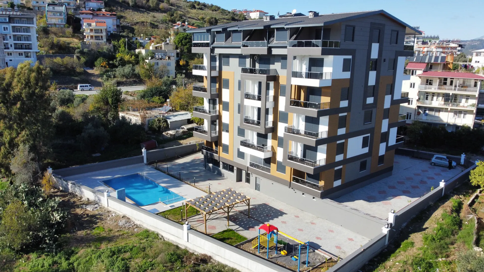 ÇİNİ İNŞAATTAN 1+1 58M2 4.KAT SATILIK LUX SON 1 DAİRE !!!