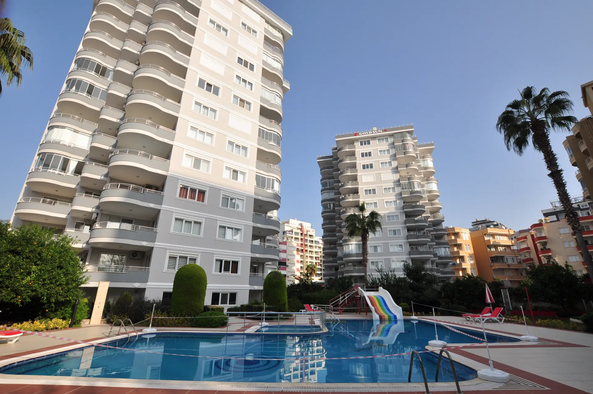 MAHMUTLAR MERKEZİNDE GENİŞ 2+1 DAİRE