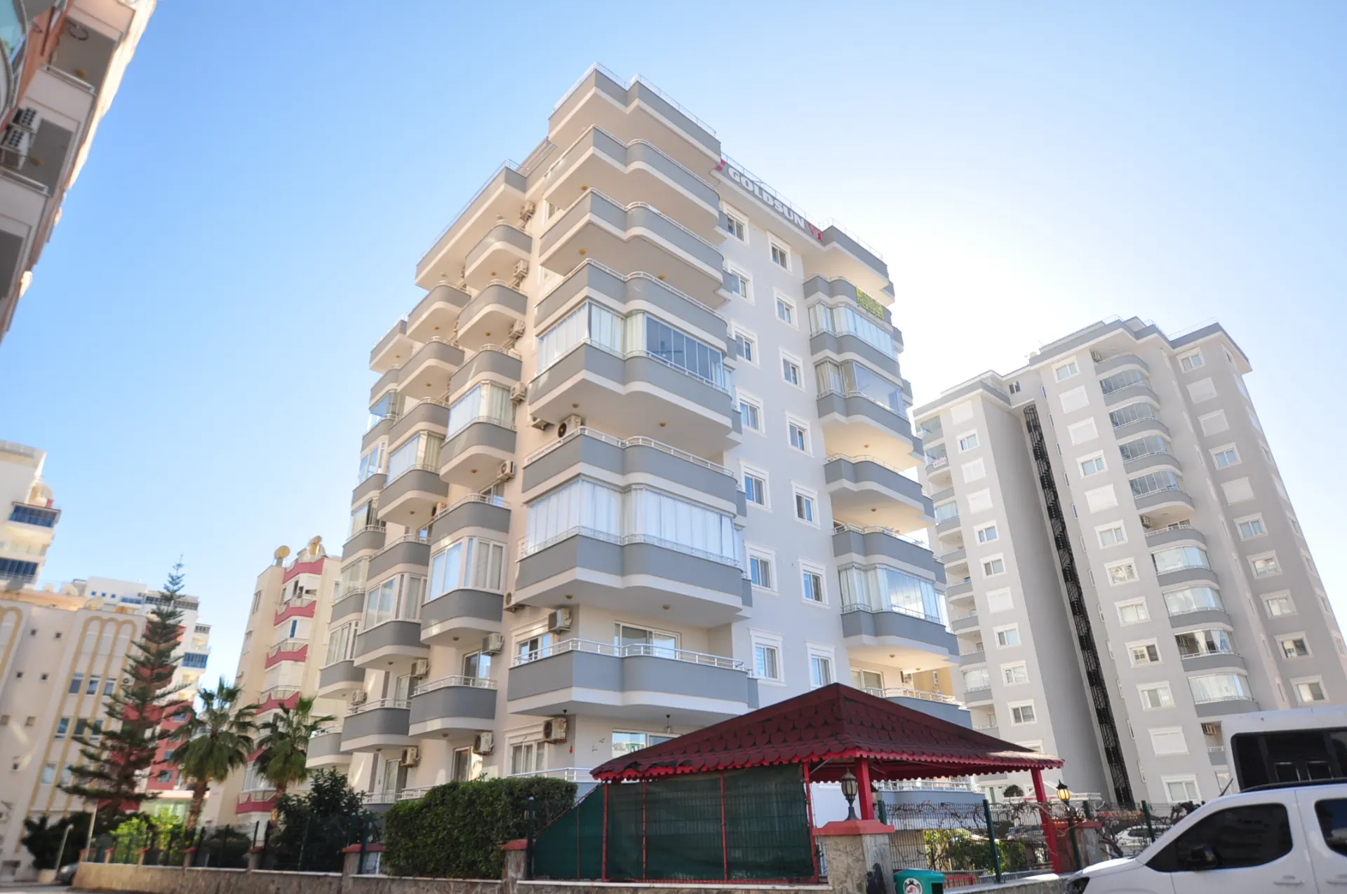 Geräumige 2+1 Wohnung im Zentrum von Mahmutlar