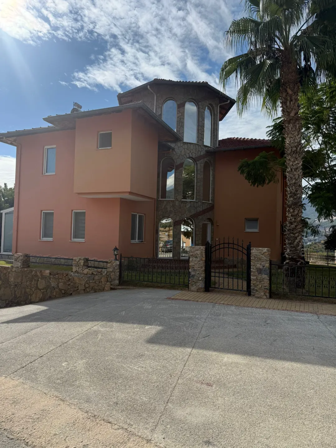 3+1 Triplex Villa in a beautifull complex in Oba, ALanya