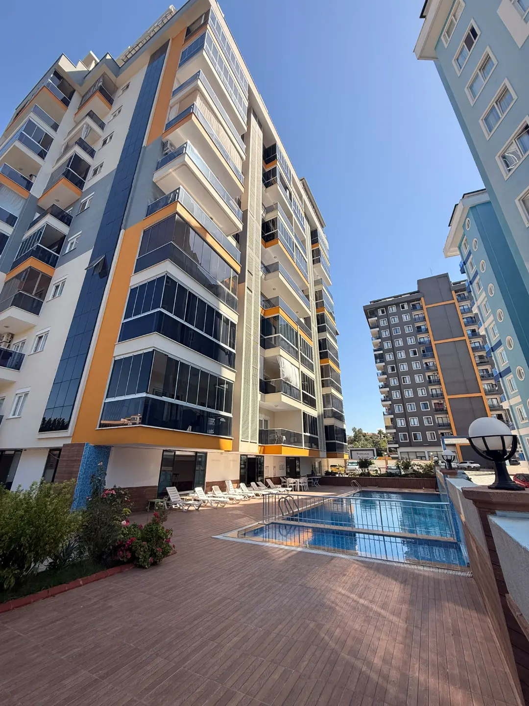 2+1 Furnished Apartment with seperate kitchen in Mahmutlar, Alanya