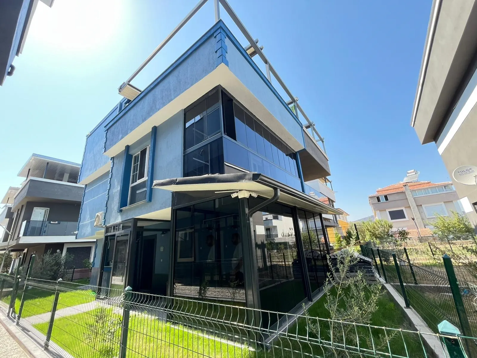 Seferihisar Payamlı’da Modern Tasarımlı, Güvenlikli 3+1 Müstakil Villa!