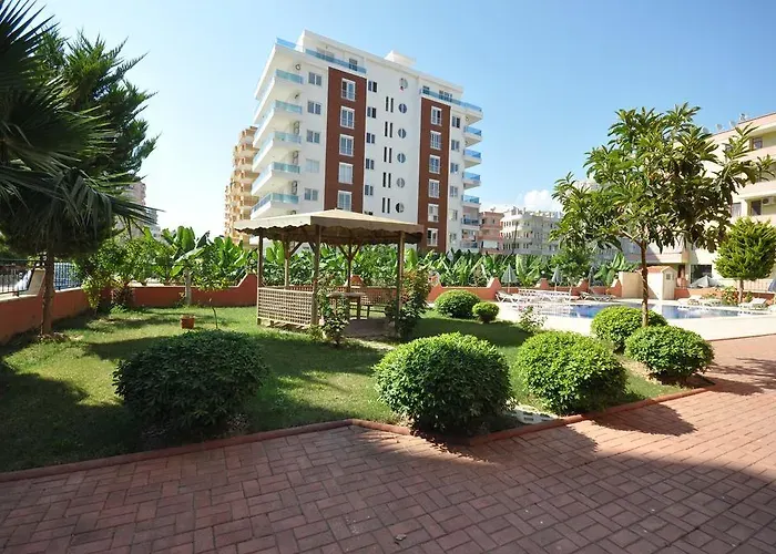 Mahmutlar 2+1 Denize yakın Havuzlu Daire