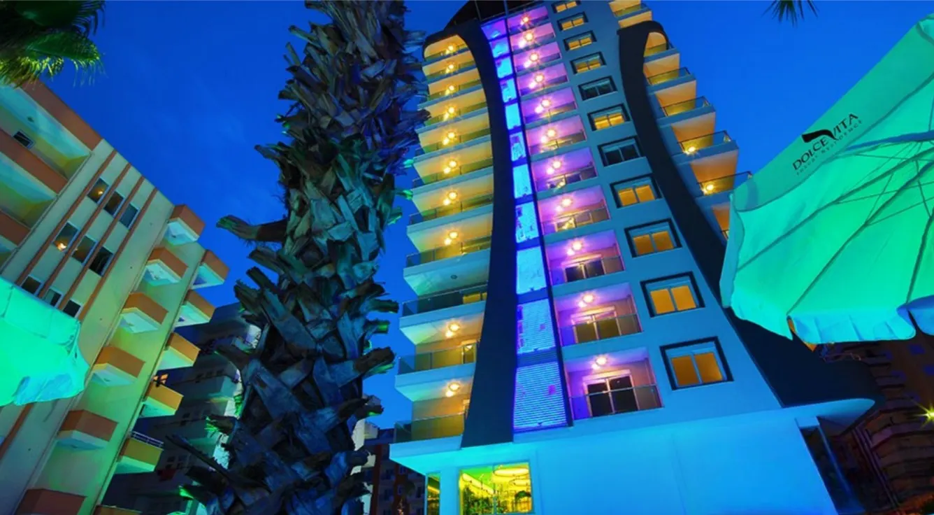 Mahmutlar Dolce Vita Residence’ta 4+1 Deniz Manzaralı Lüks Eşyalı Geniş Daire