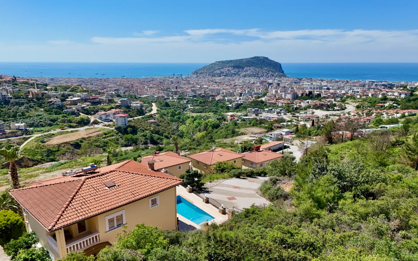 Diamond Garden Villa – Özel Havuzlu ve Deniz Manzaralı Geniş 3 Yatak Odalı Villa