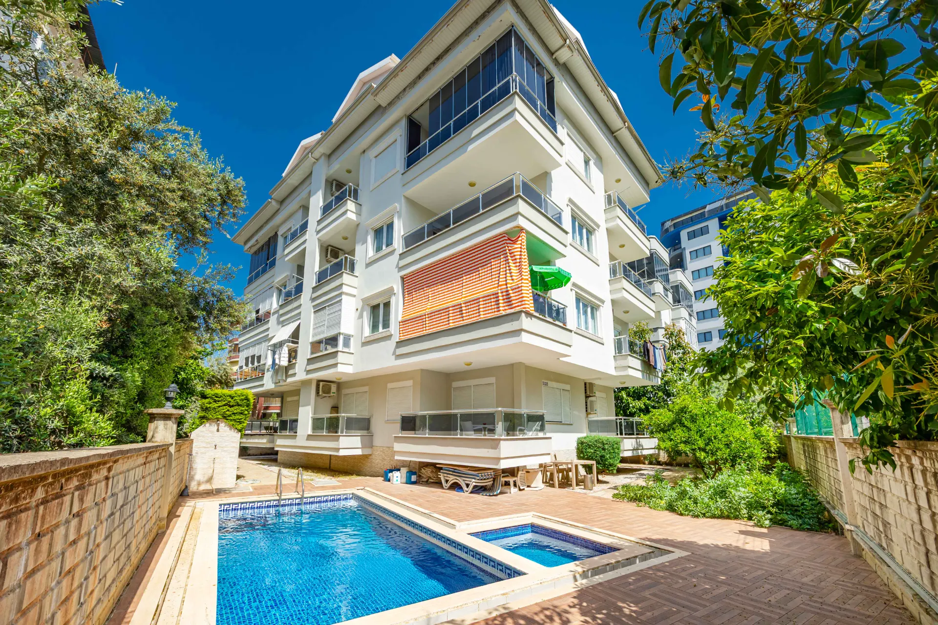 Dringender Verkauf 2+1 Wohnung in Alanya Saray