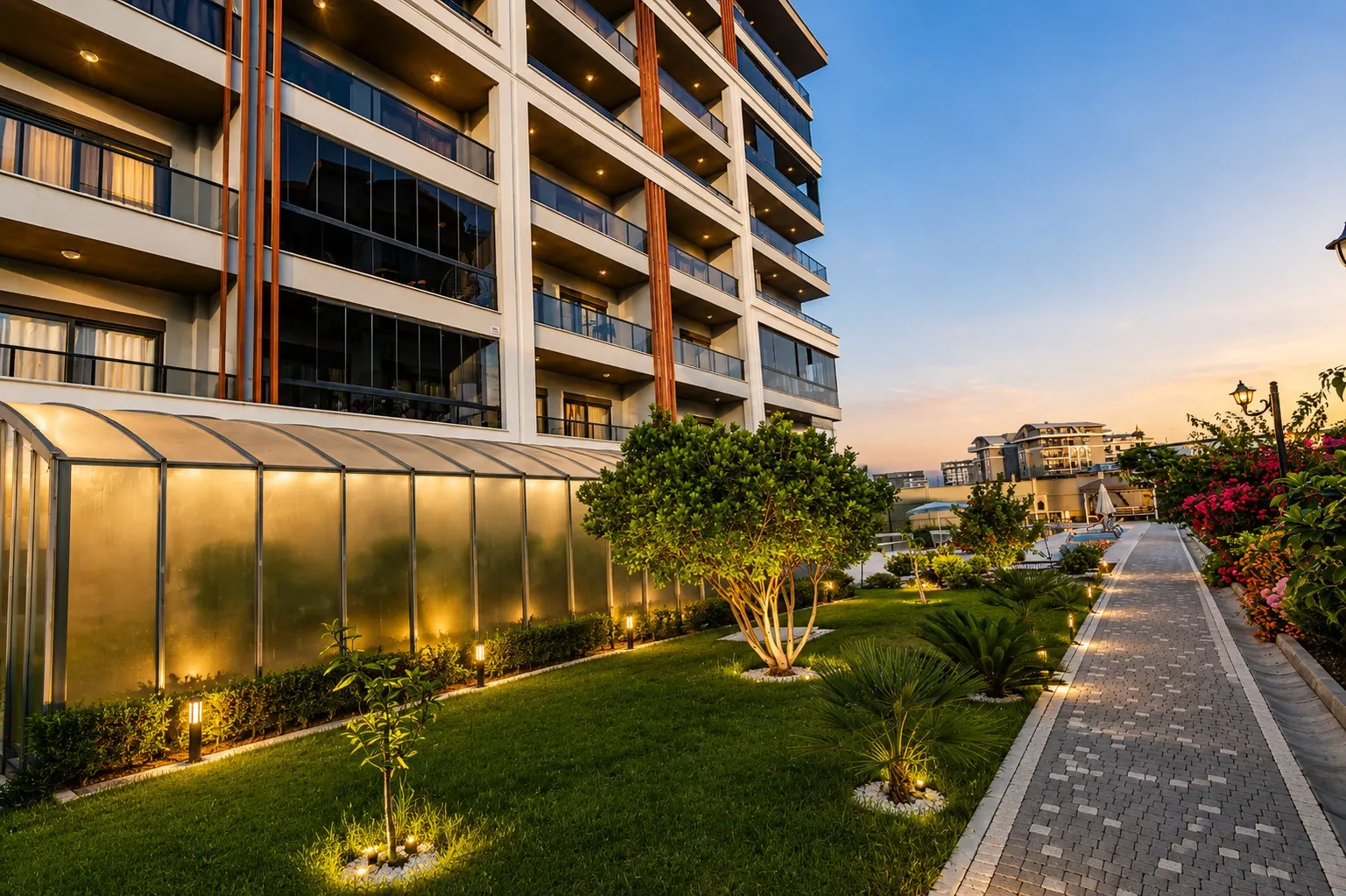 Antalya Alanya Avsallarda Eşyalı 2+1 Site içi satılık daire