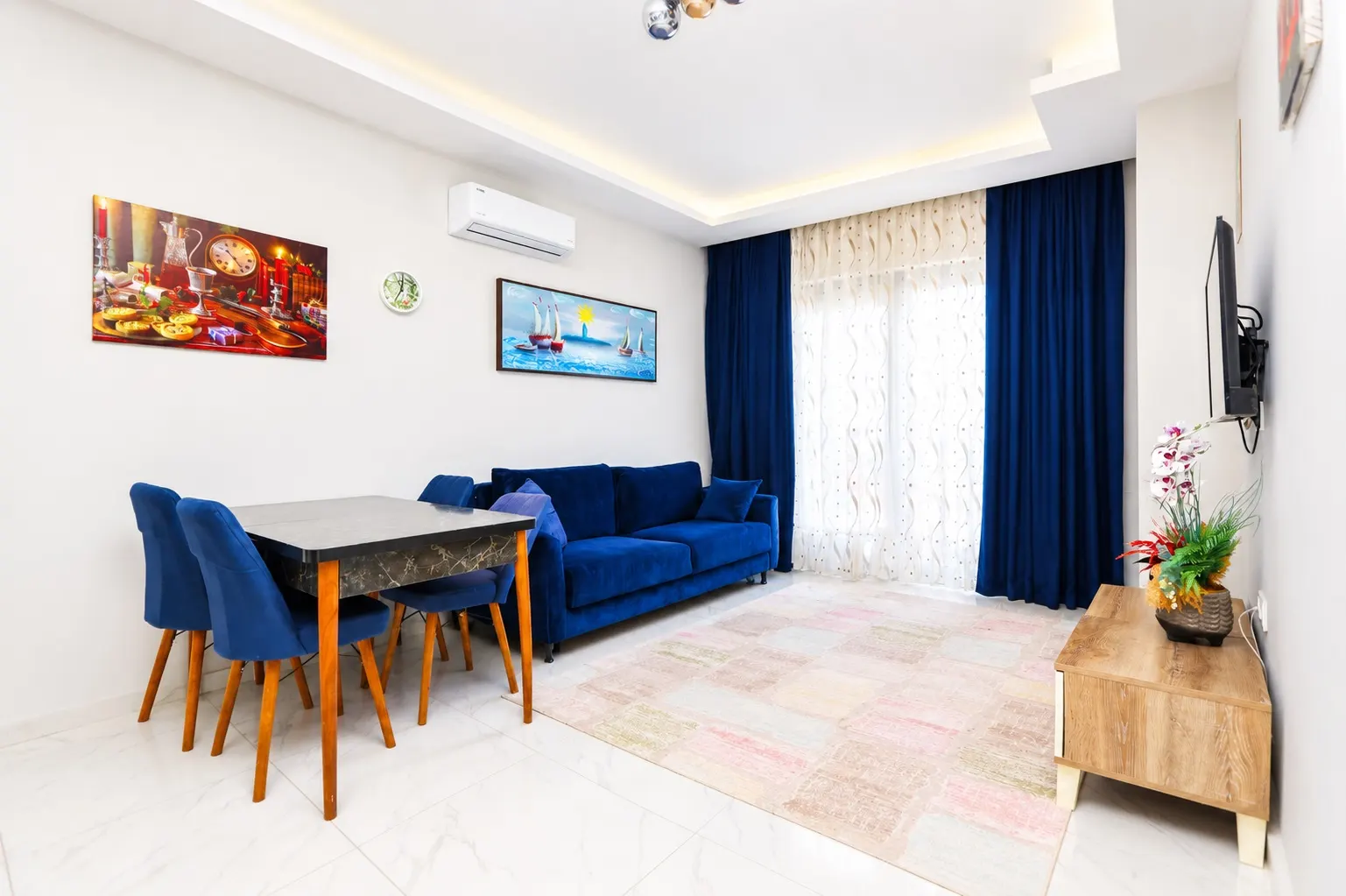 Avsallar'da Deniz Manzaralı Denize Yakın Eşyalı 1+1 Daire