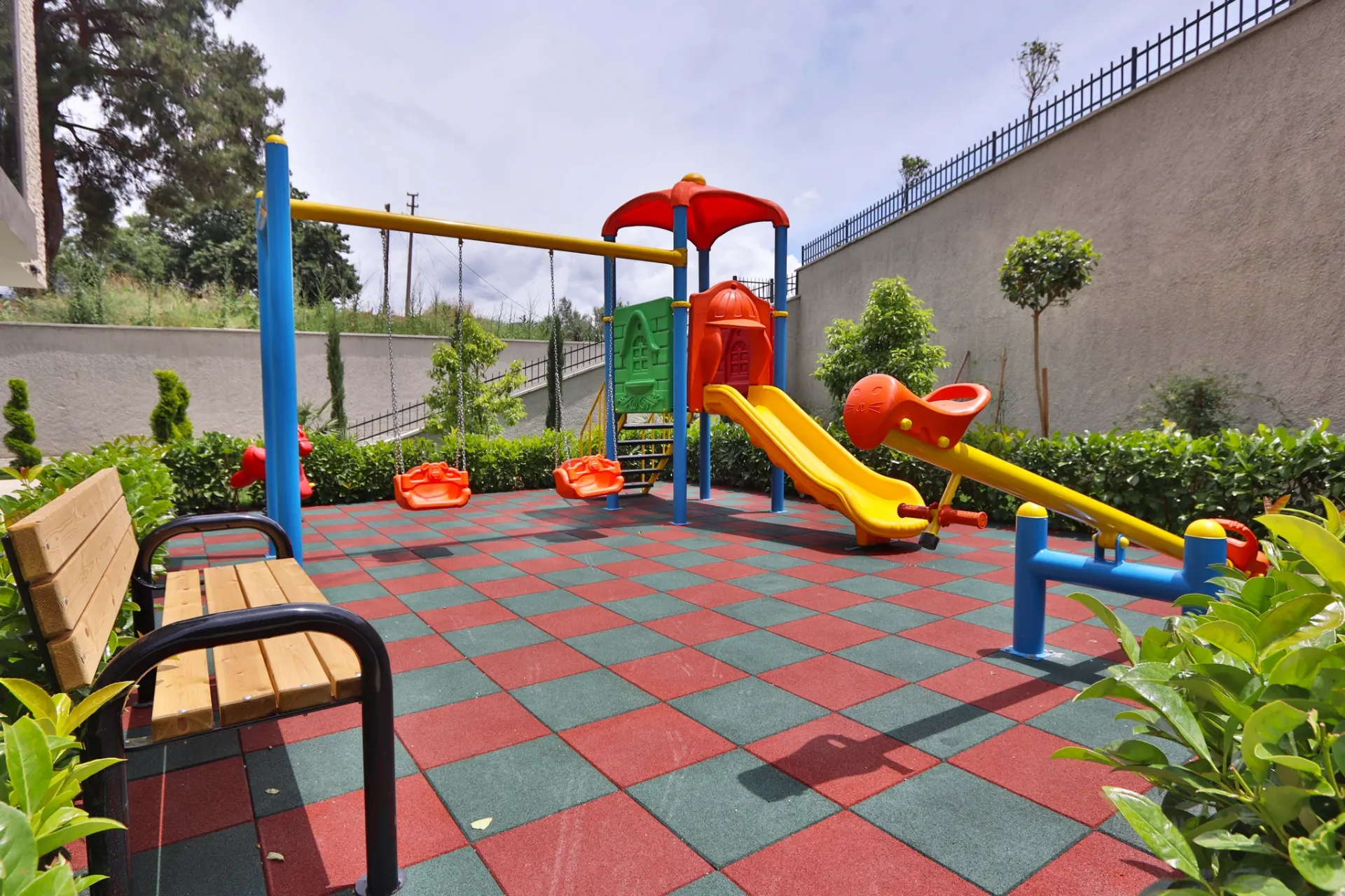 'Symphony Garden Çıplaklı' 12 ay taksitle 1+1/2+1/3+1 Daireler