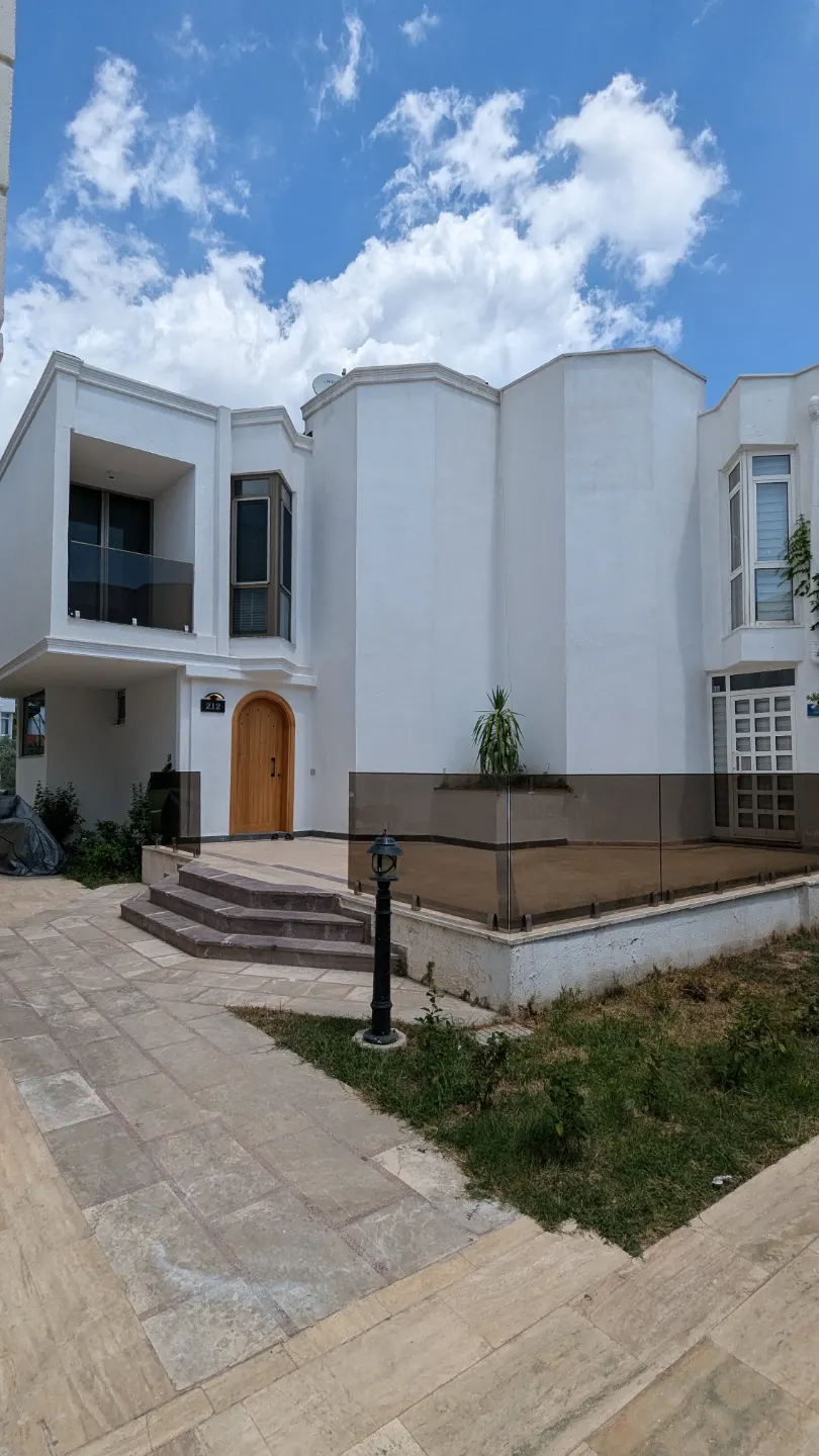 KEMER ÇAMYUVA'DA LÜKS VİLLA DENİZE 300 M MESAFEDE