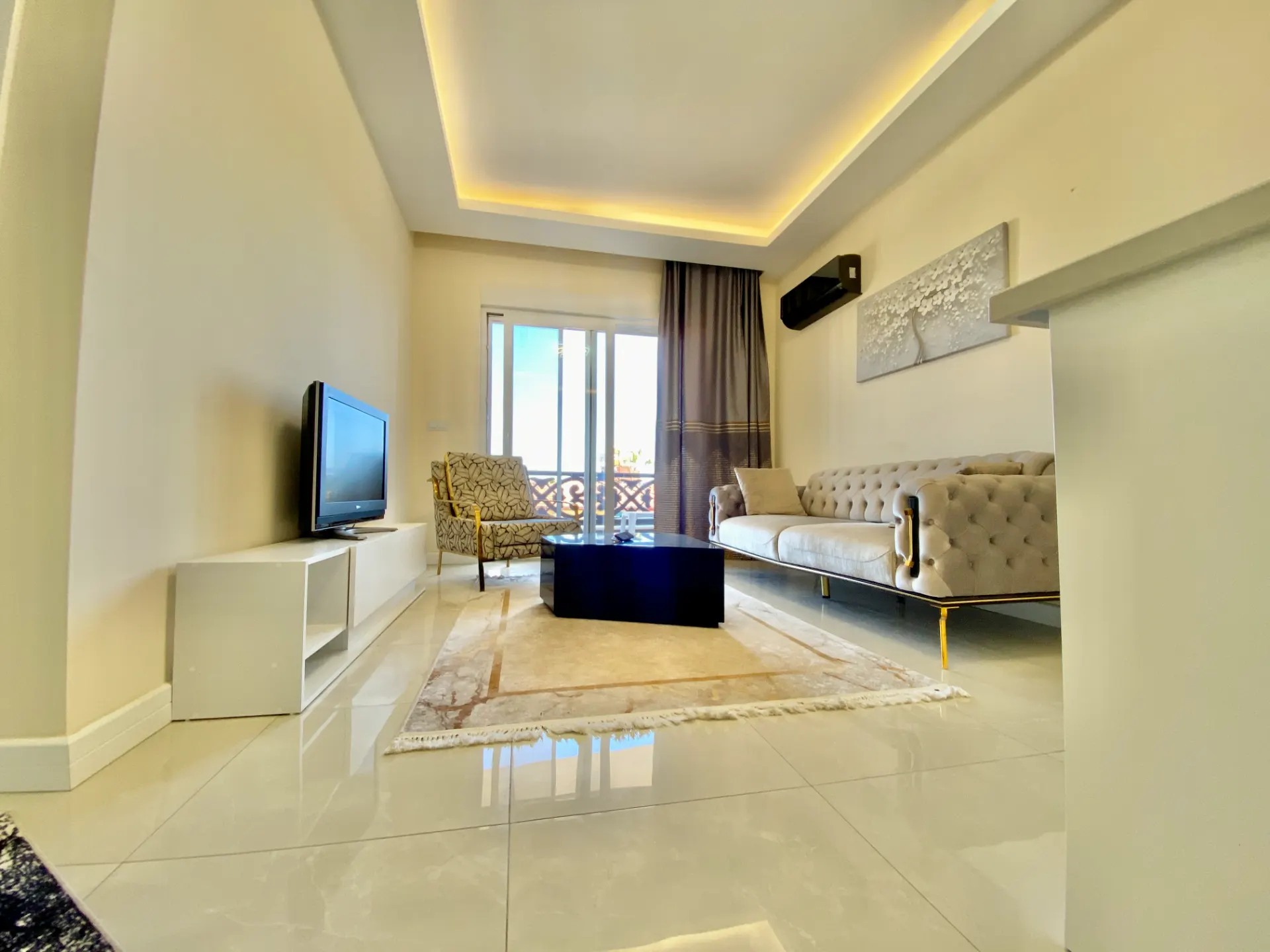 Oba'da TAKSİT İMKANLI Aktiviteli ve Yeni Sitede 1+1 Eşyalı Daire