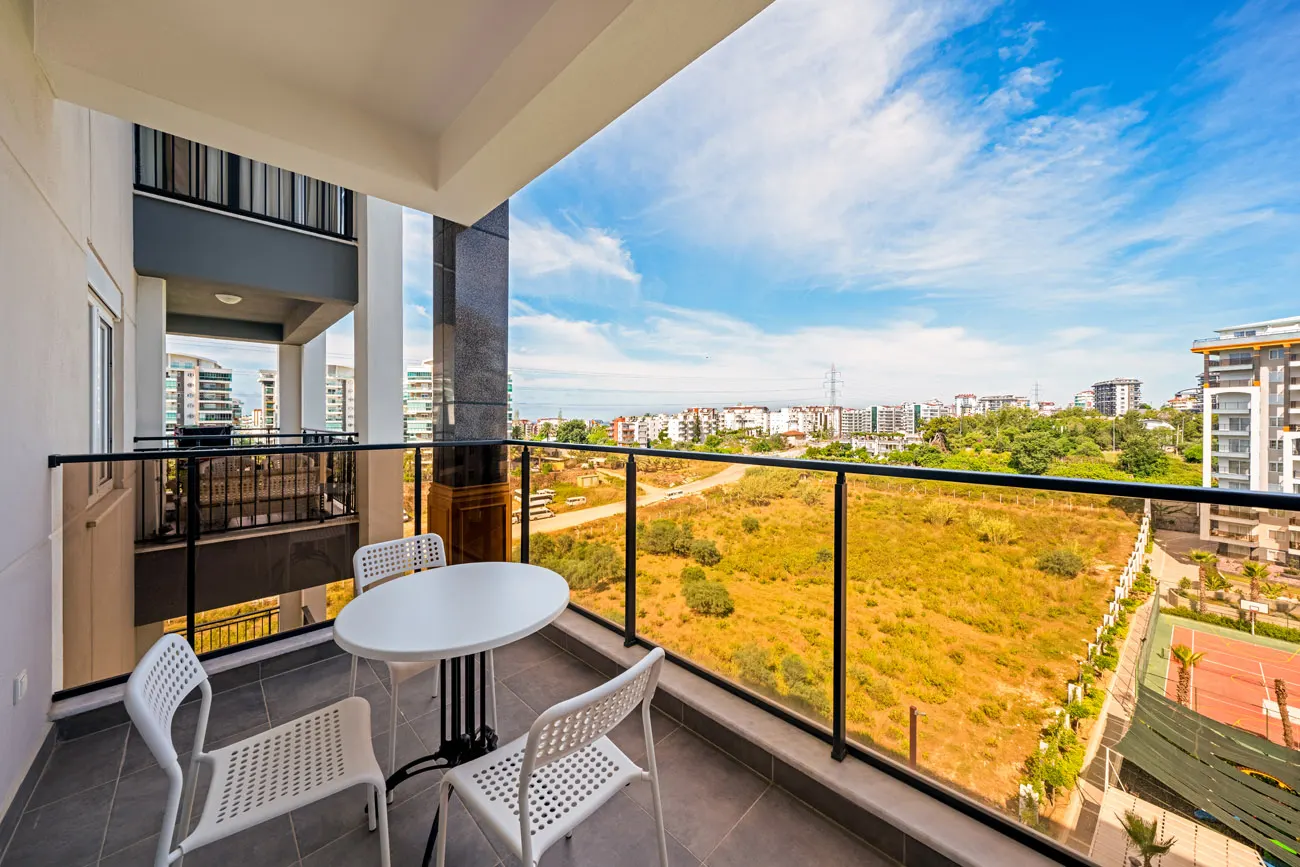 Emerald Paradise’ta Havuz Manzaralı 1+1 Daire