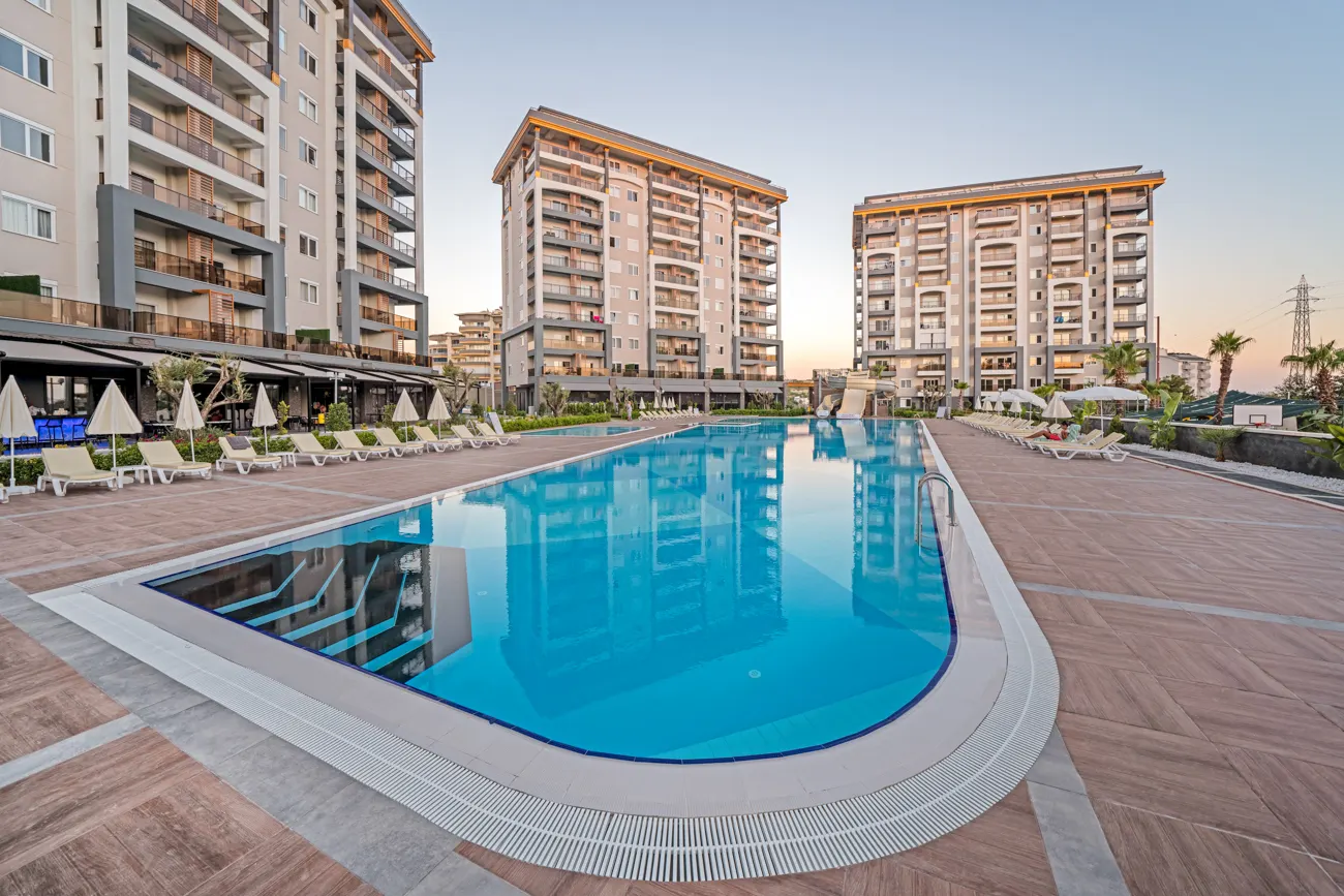 Emerald Paradise’ta Havuz Manzaralı 1+1 Daire