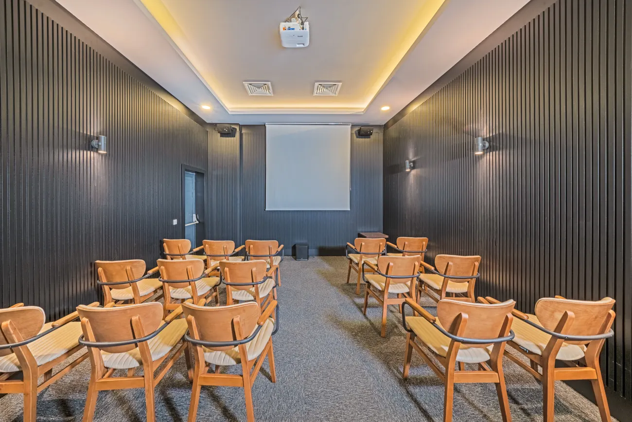 Emerald Paradise’ta Havuz Manzaralı 1+1 Daire
