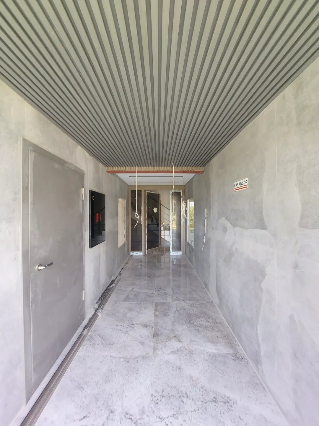 Aksu Altıntaş'ta Oturuma Hazır Site İçerisinde 2+1 Satılık Daire
