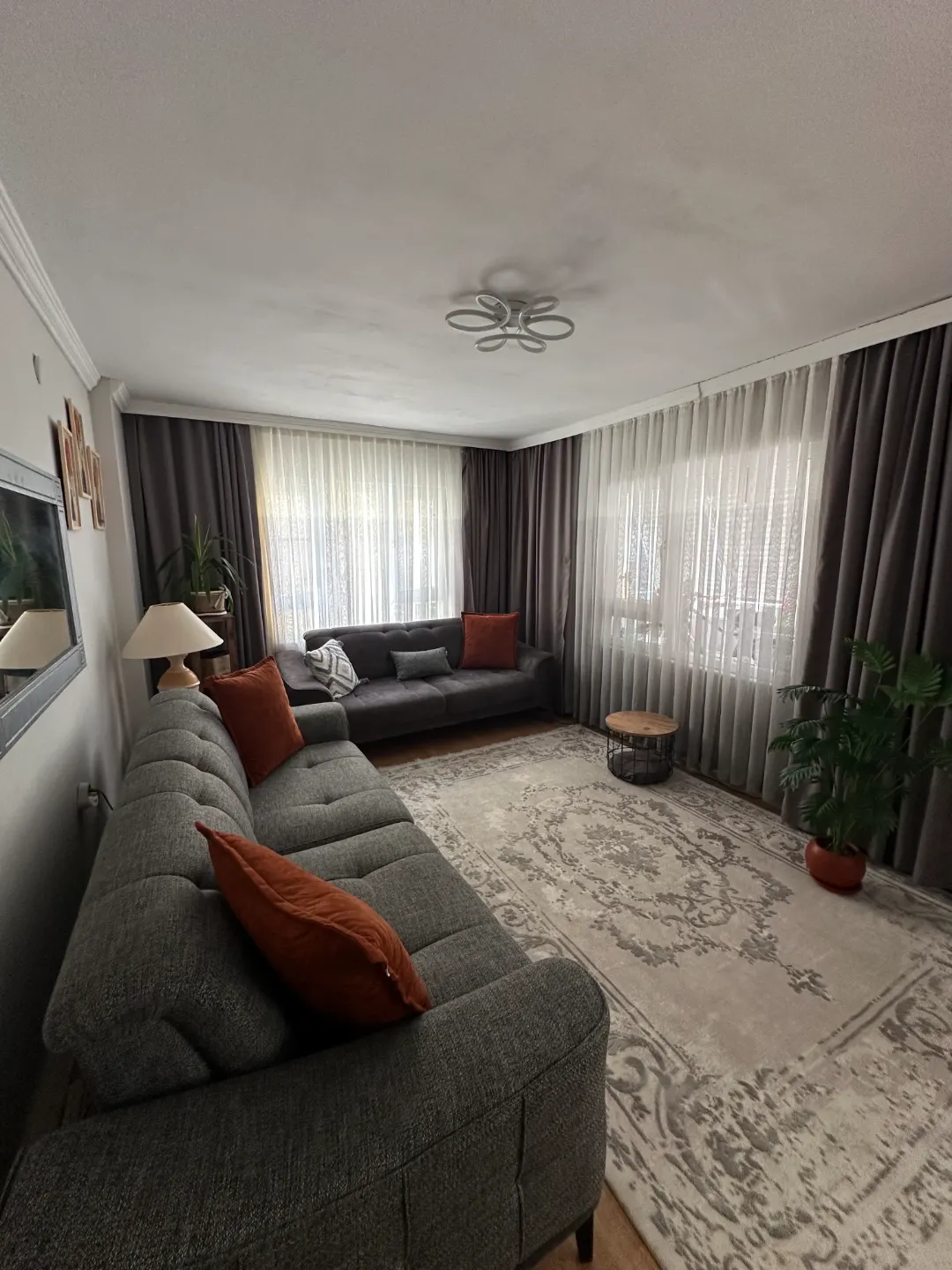 Çaybaşı Mahallesi'nde Merkezi Konumda Satılık Geniş 2+1 Daire