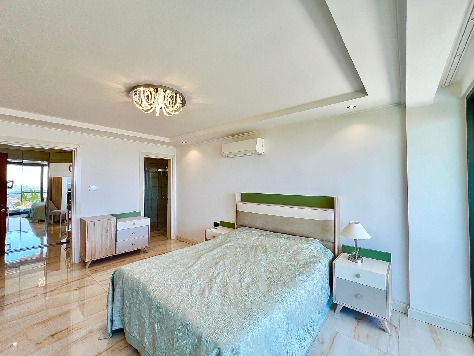 Antalya Alanya'da Satılık Lüks Villa