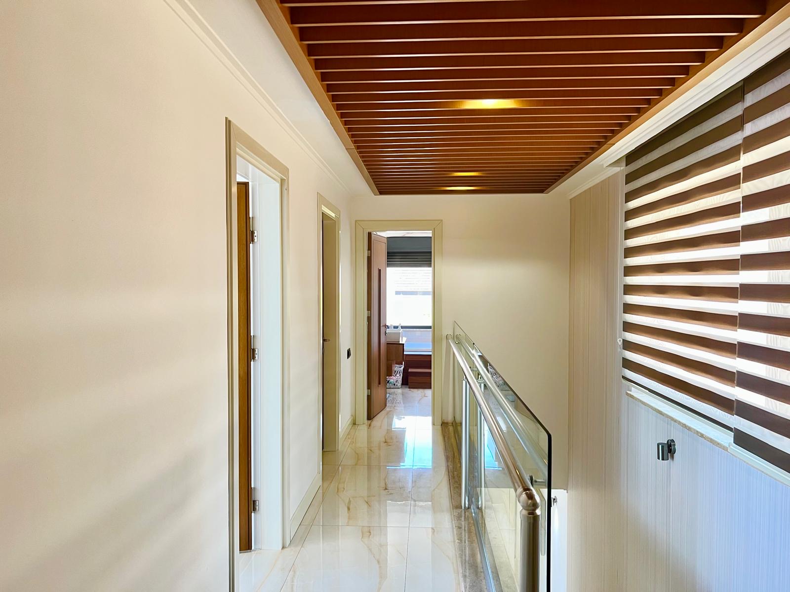 Antalya Alanya'da Satılık Lüks Villa