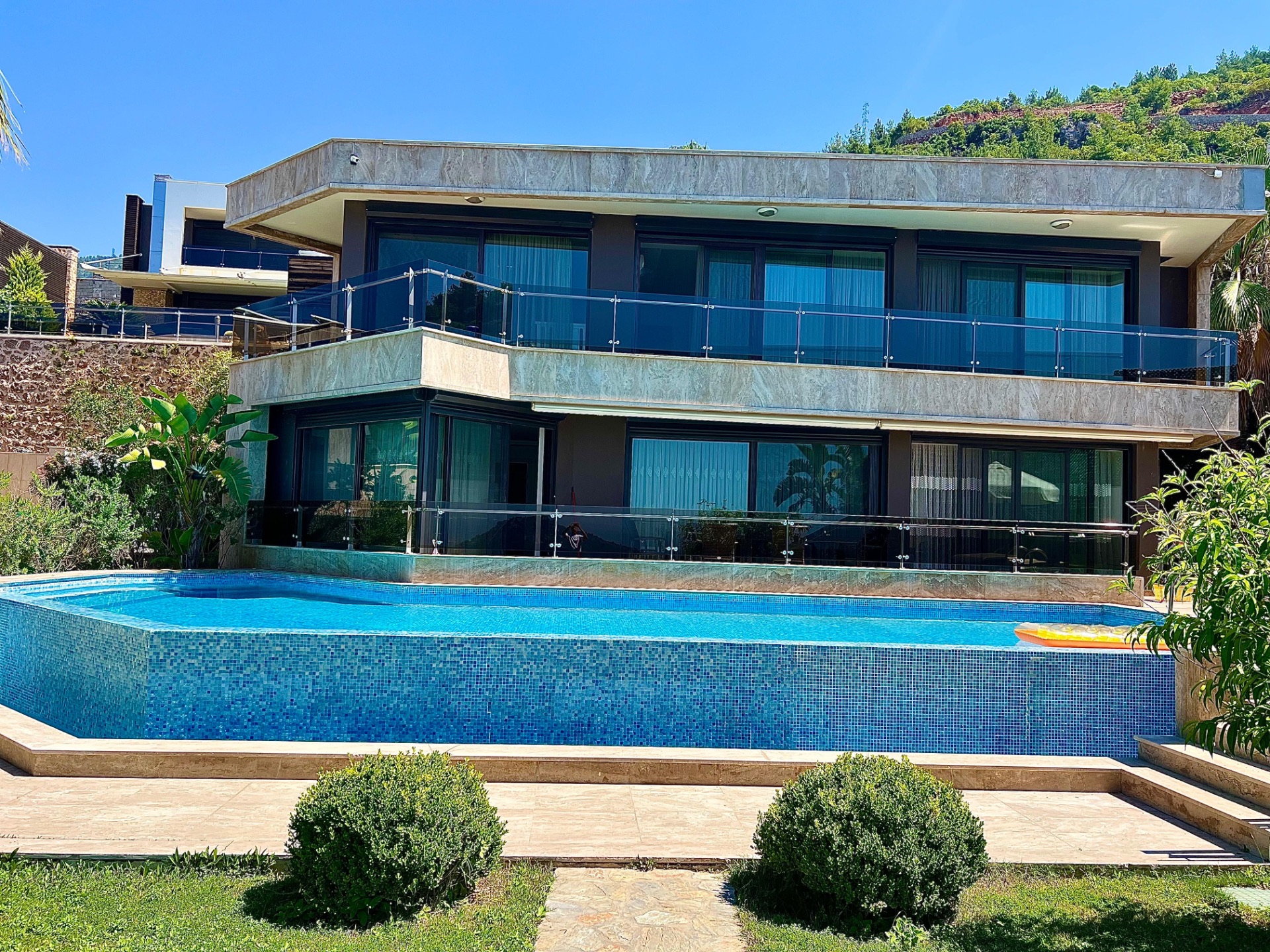 Antalya Alanya'da Satılık Lüks Villa