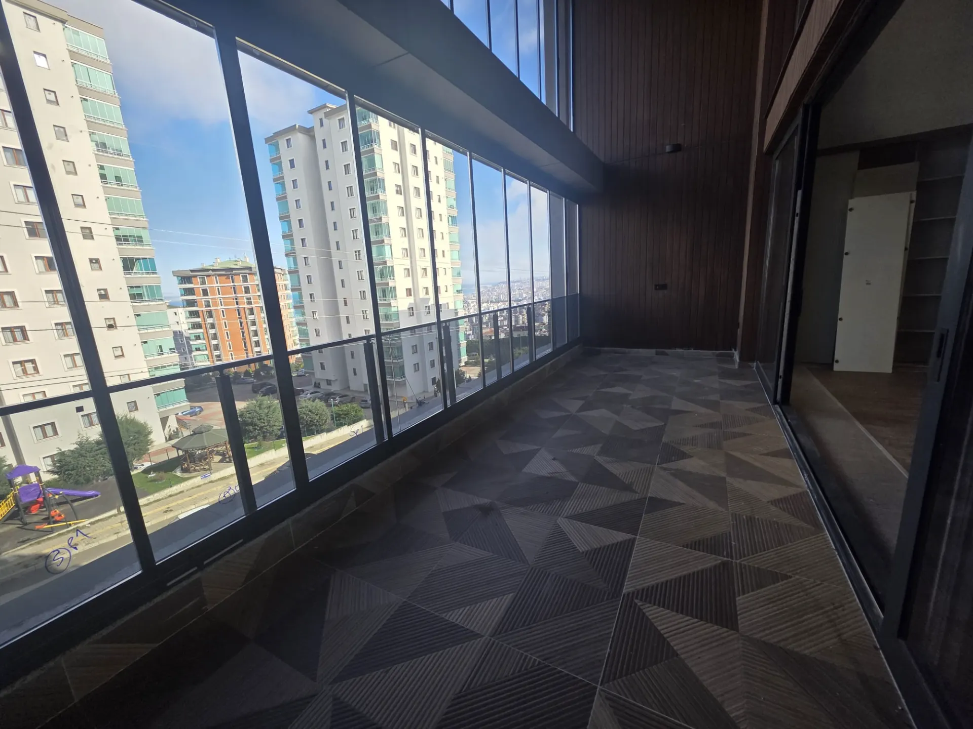 ALANLI DOĞUMAK TOWER'DA YÜKSEK KREDİLİ 3+1 LOFT ULTRALÜKS DAİRE