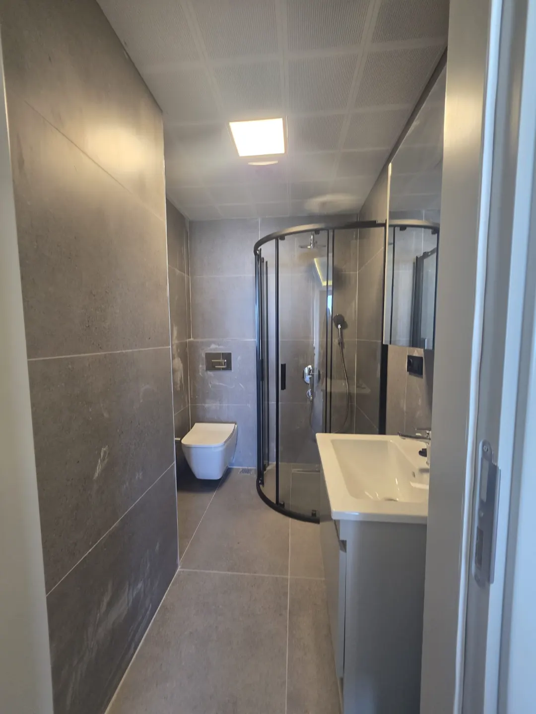ALANLI DOĞUMAK TOWER'DA YÜKSEK KREDİLİ 3+1 LOFT ULTRALÜKS DAİRE