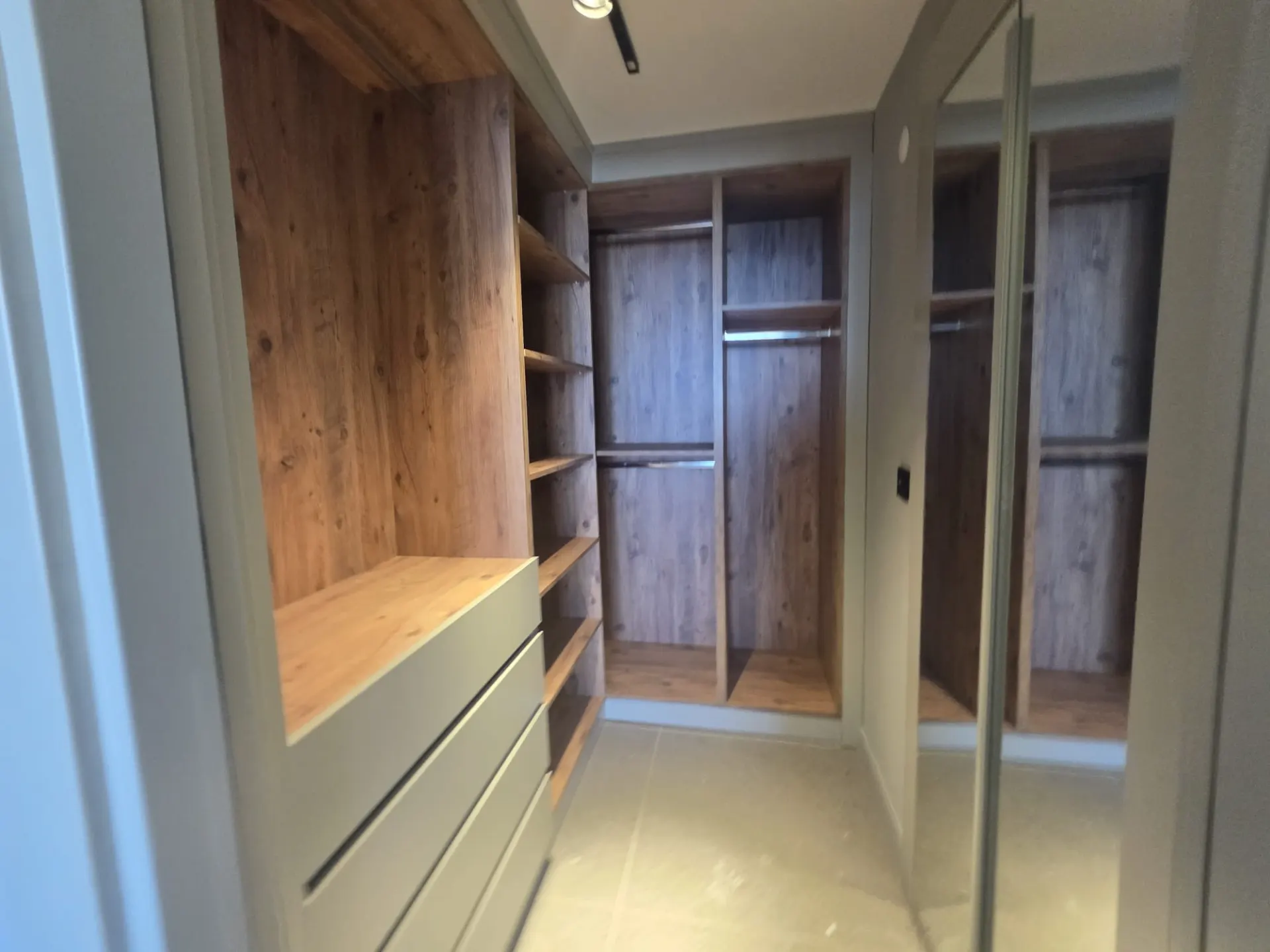 ALANLI DOĞUMAK TOWER'DA YÜKSEK KREDİLİ 3+1 LOFT ULTRALÜKS DAİRE
