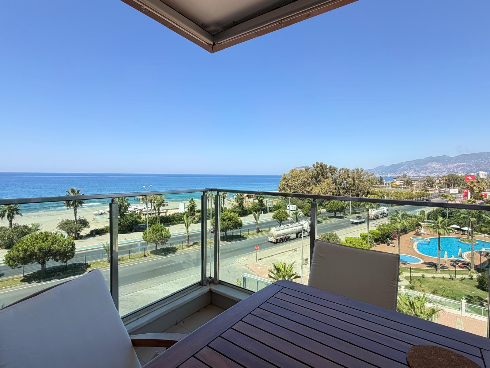 Antalya Kestel'de Denize Sıfır Satılık Dubleks Daire