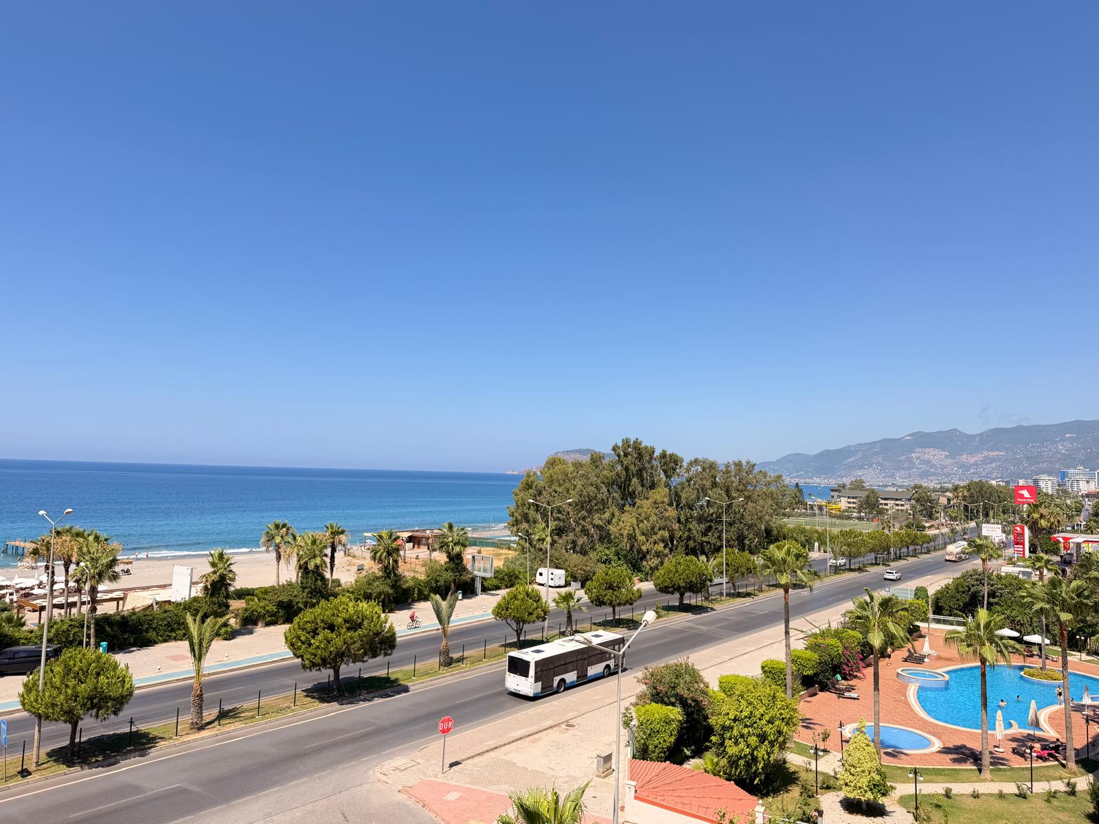 Antalya Kestel'de Denize Sıfır Satılık Dubleks Daire