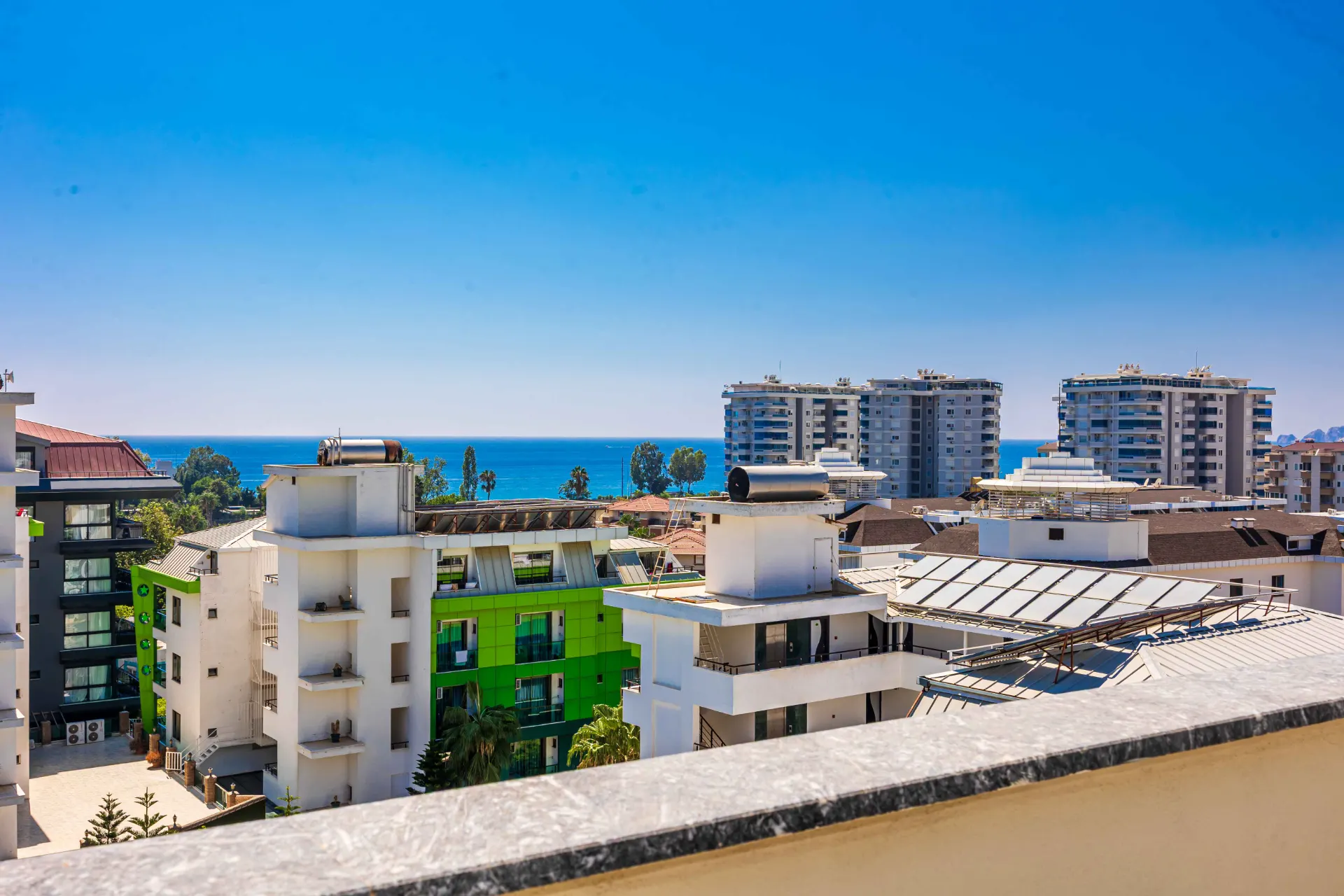 Antalya Alanya'da Deniz Manzaralı Satılık 2+1 Daire