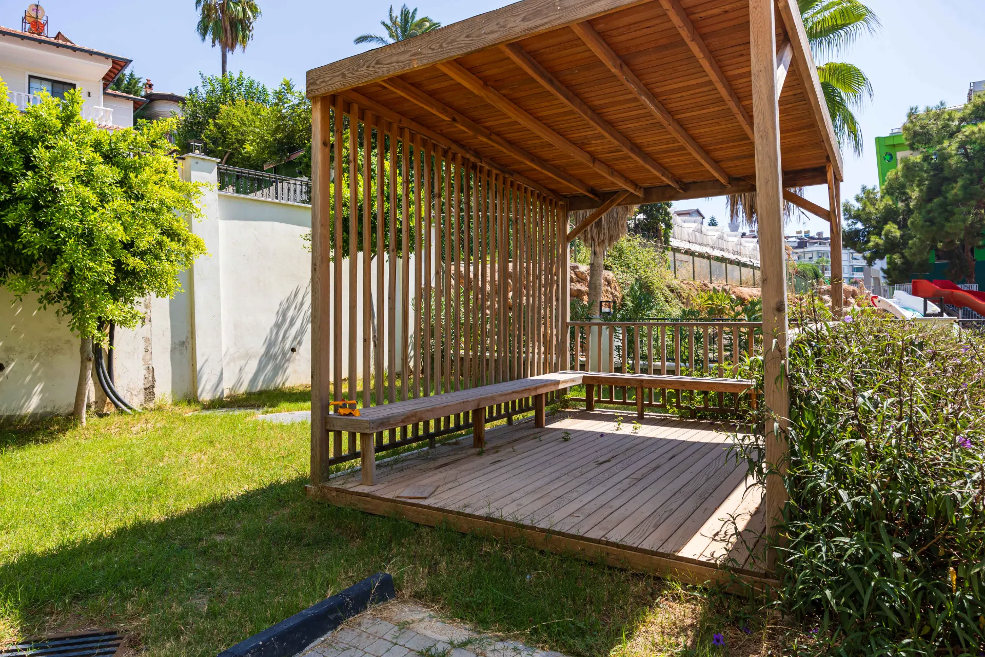 Antalya Alanya'da Deniz Manzaralı Satılık 2+1 Daire