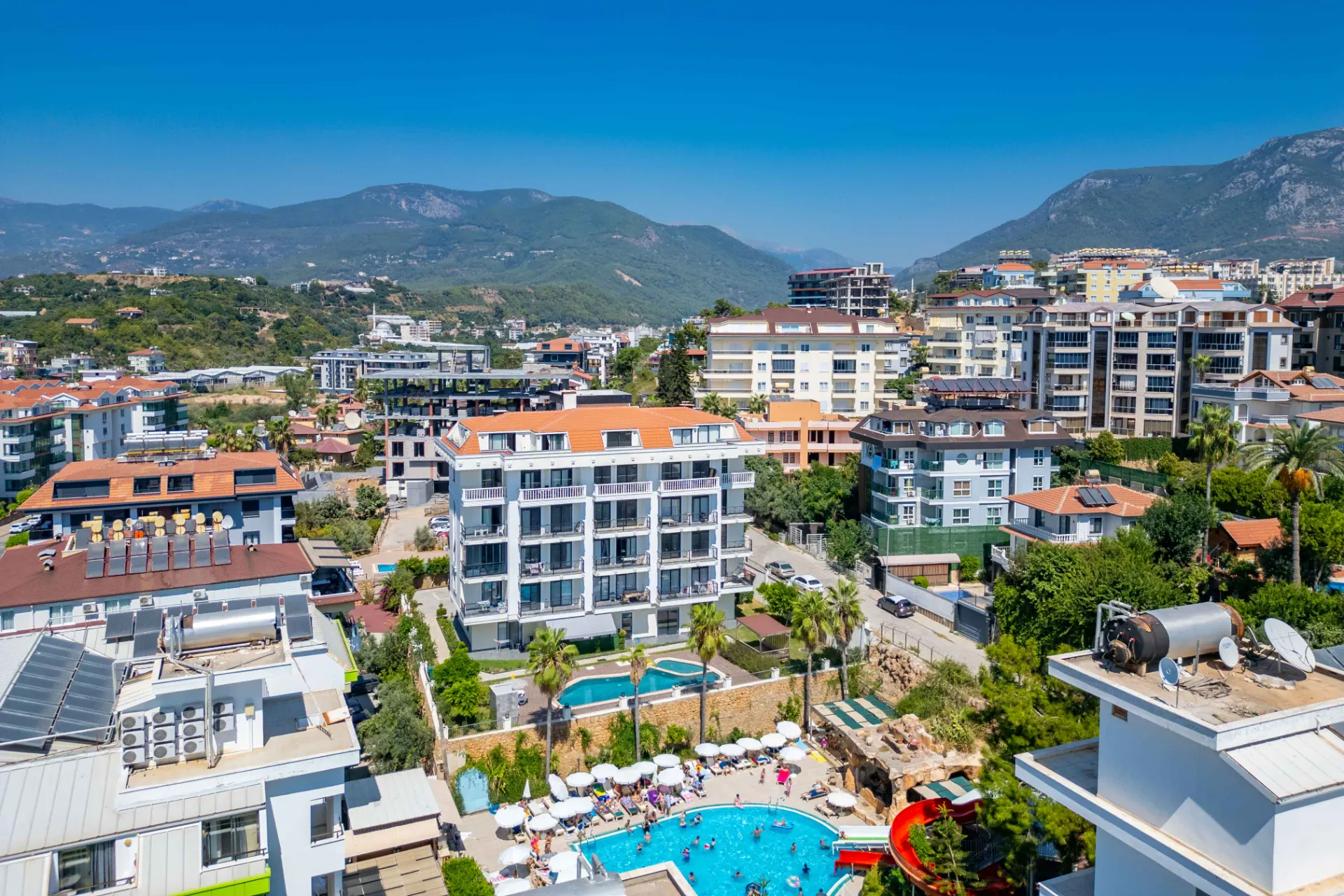 Antalya Alanya'da Deniz Manzaralı Satılık 2+1 Daire