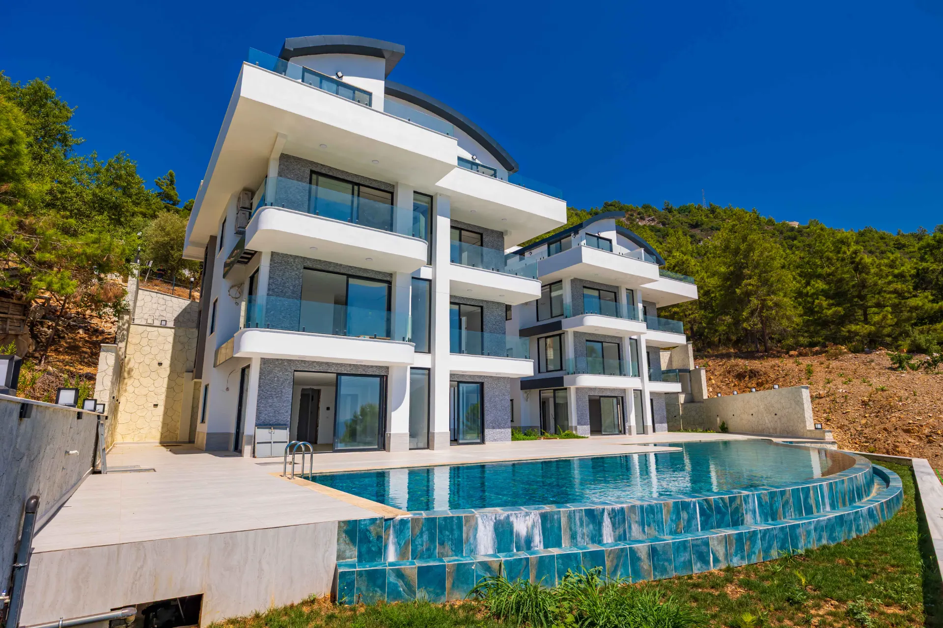 Alanya Bektaş'ta Satılık 3+1 Daire - Sıfır Deniz Manzaralı