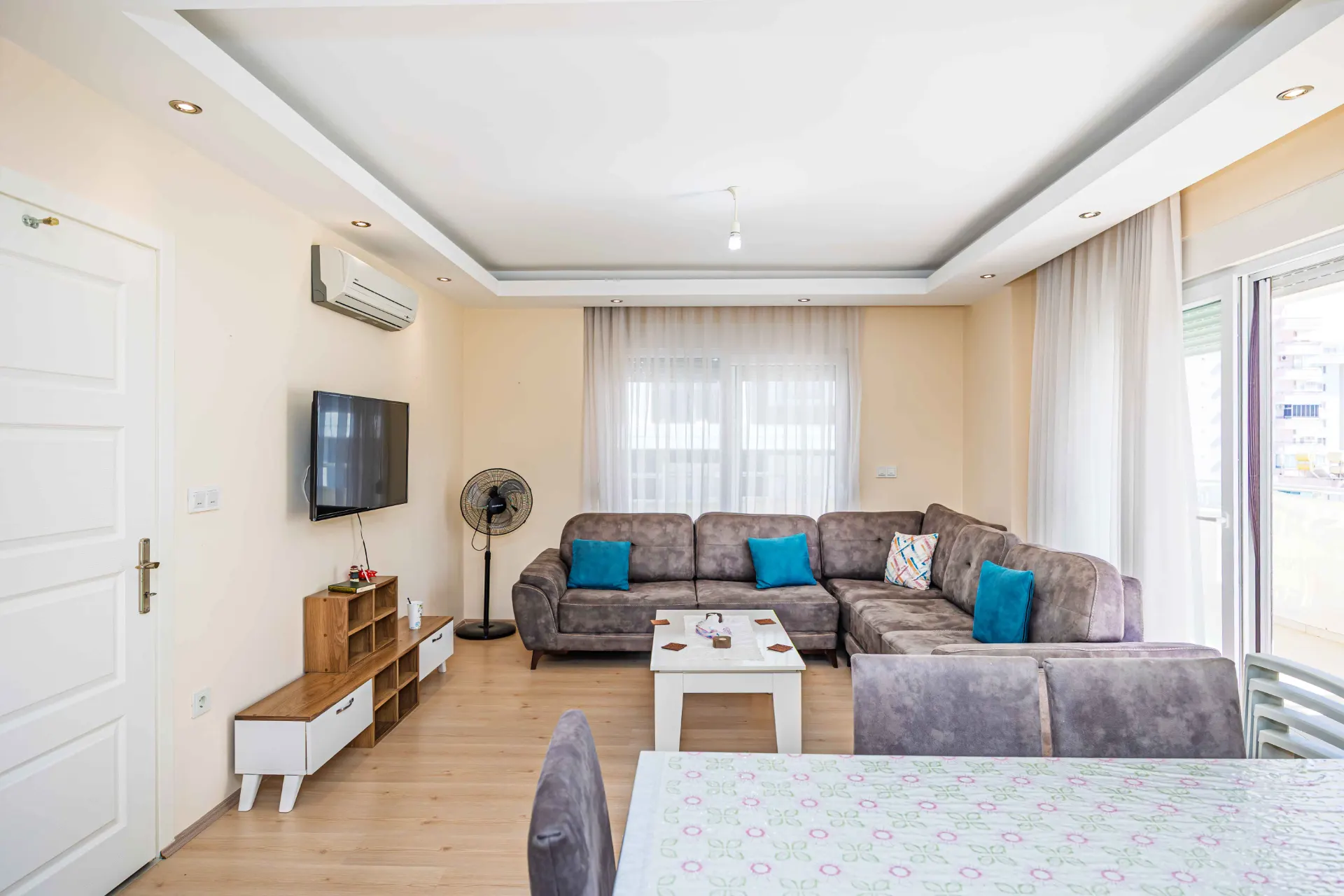 Antalya Alanya Mahmutlar'da Satılık 2+1 Daire