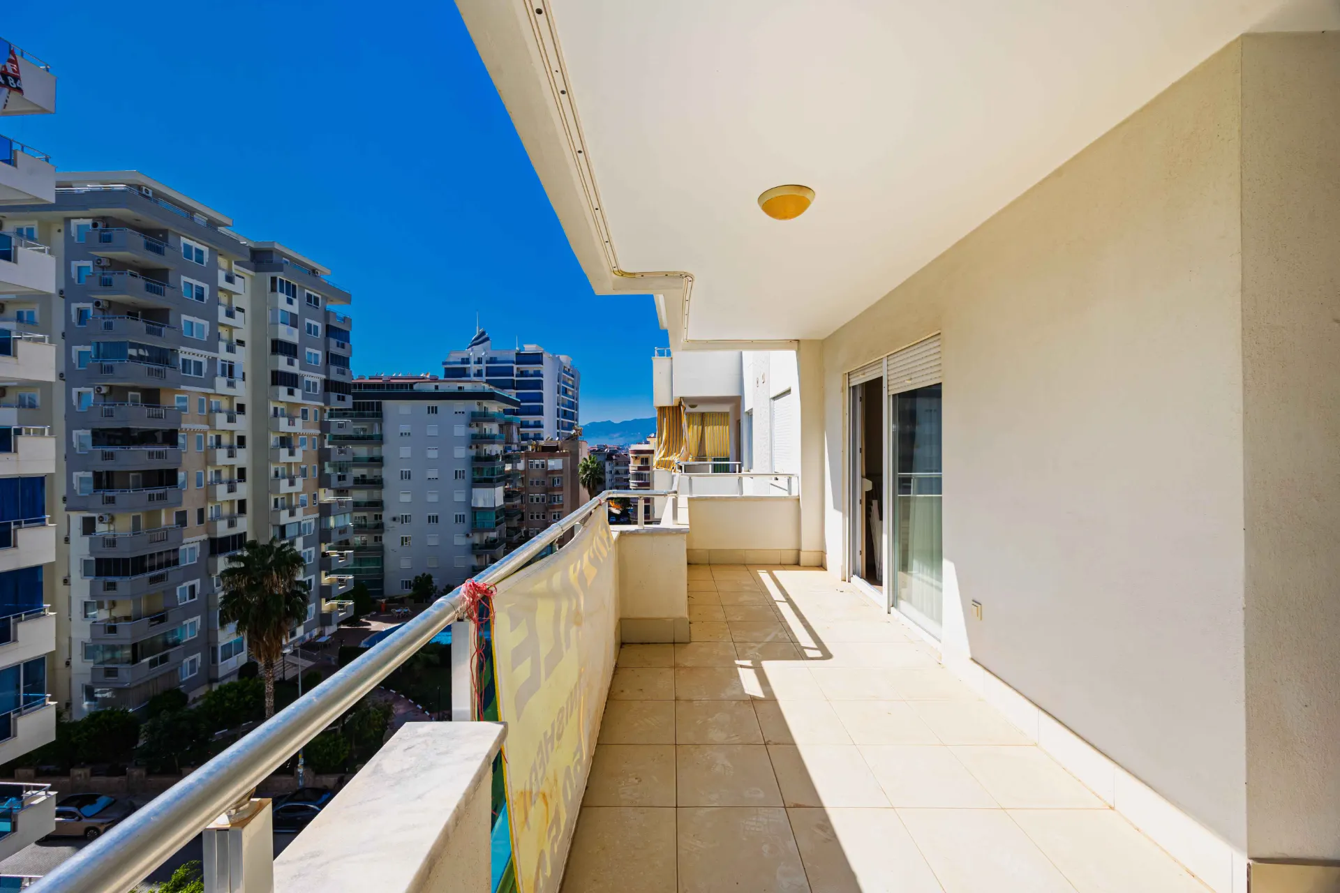 Antalya Alanya Mahmutlar'da Satılık 2+1 Daire