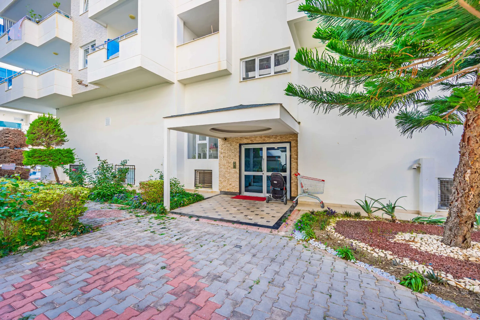 Antalya Alanya Mahmutlar'da Satılık 2+1 Daire