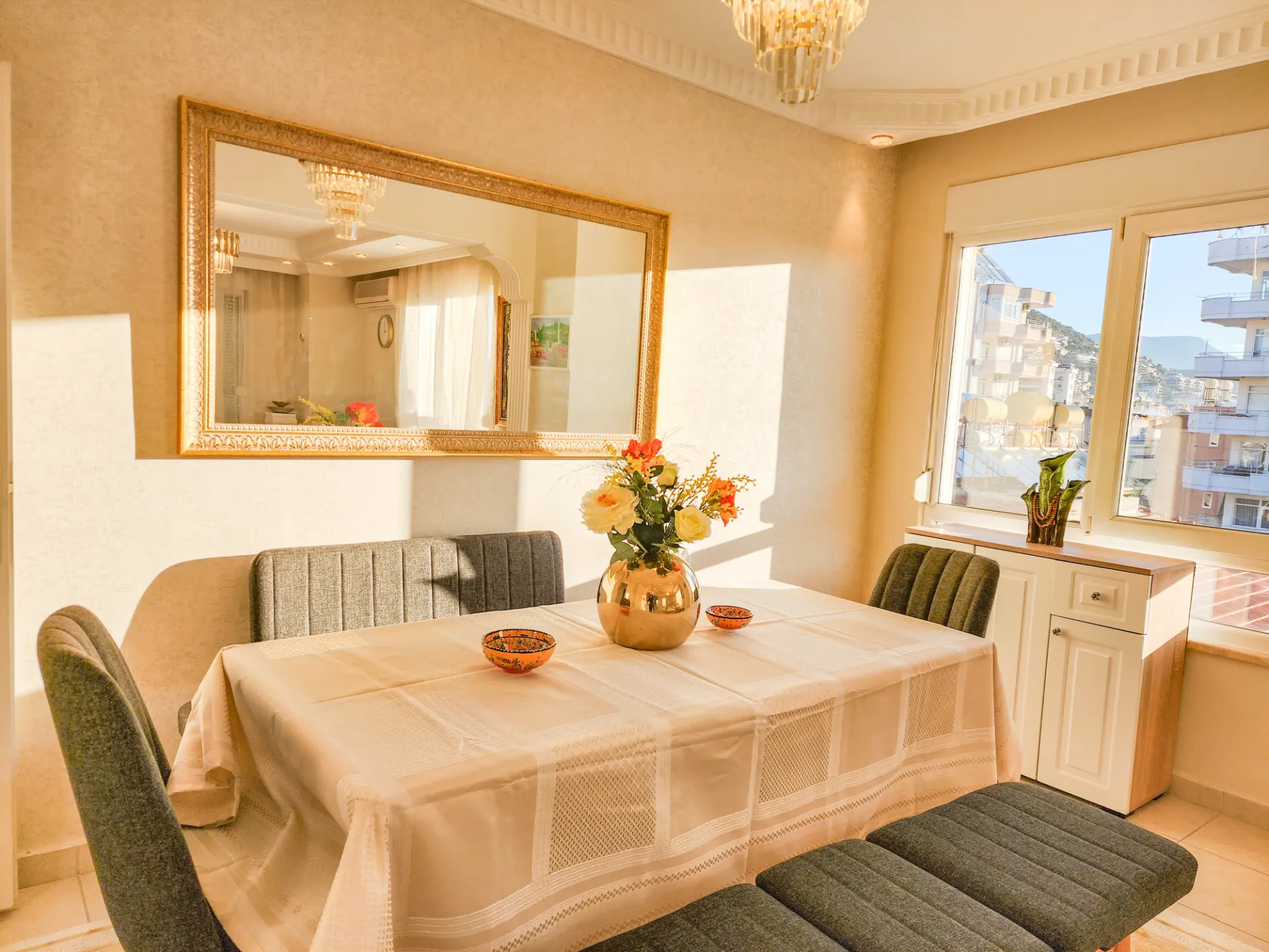 Alanya Merkez’de Satılık 4+1 Geniş Daire | 240 m²