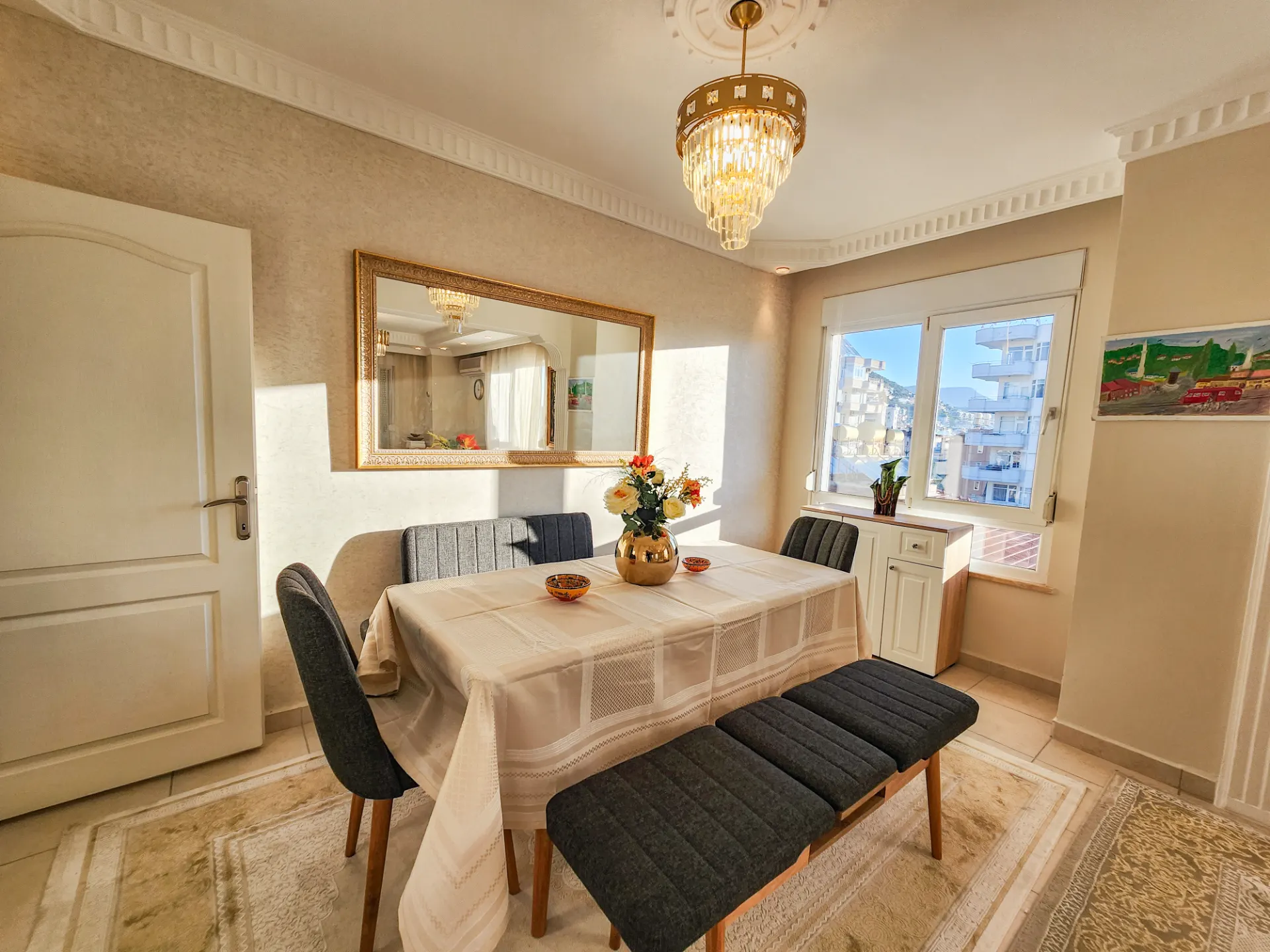 Alanya Merkez’de Satılık 4+1 Geniş Daire | 240 m²