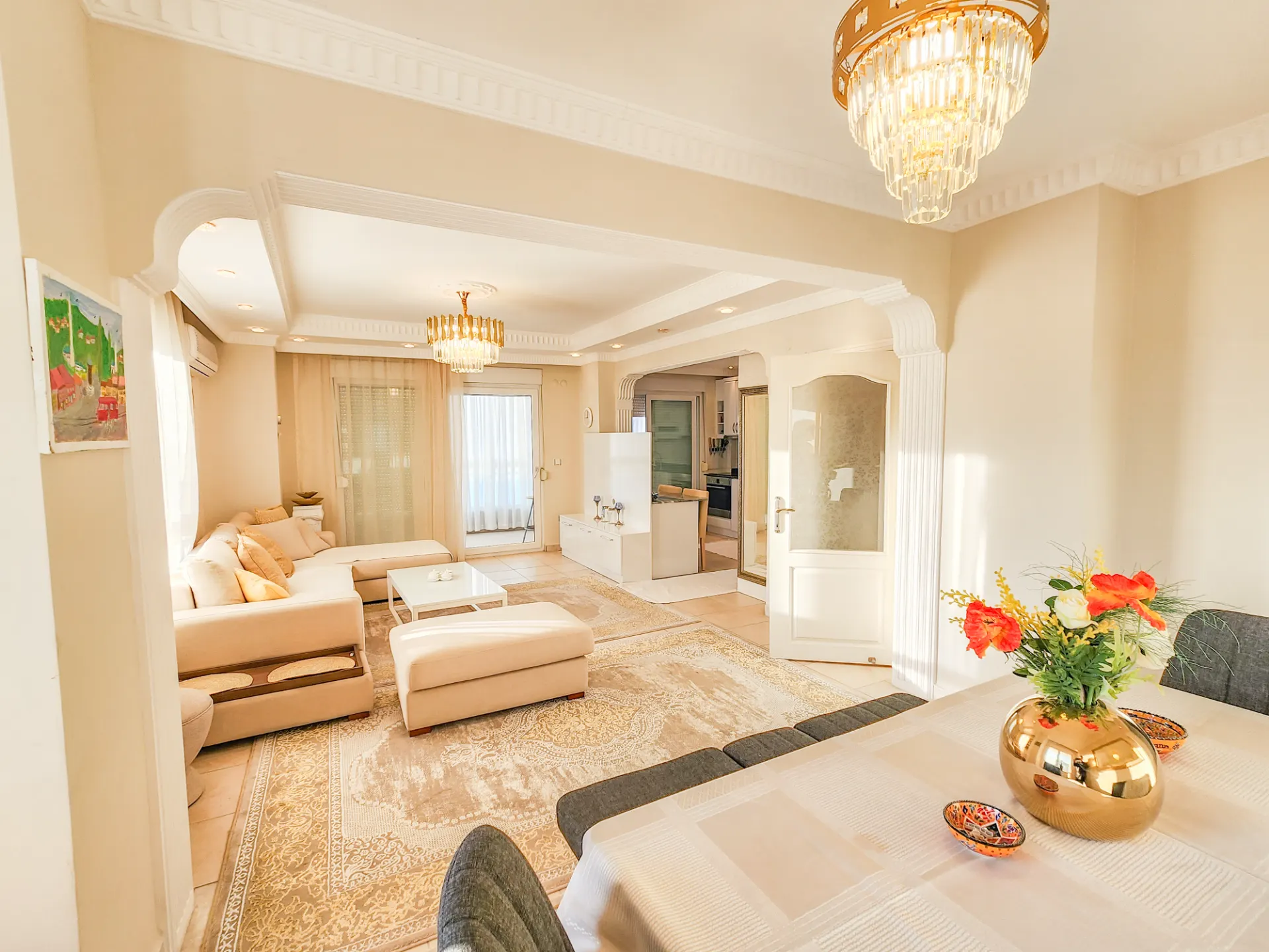 Alanya Merkez’de Satılık 4+1 Geniş Daire | 240 m²