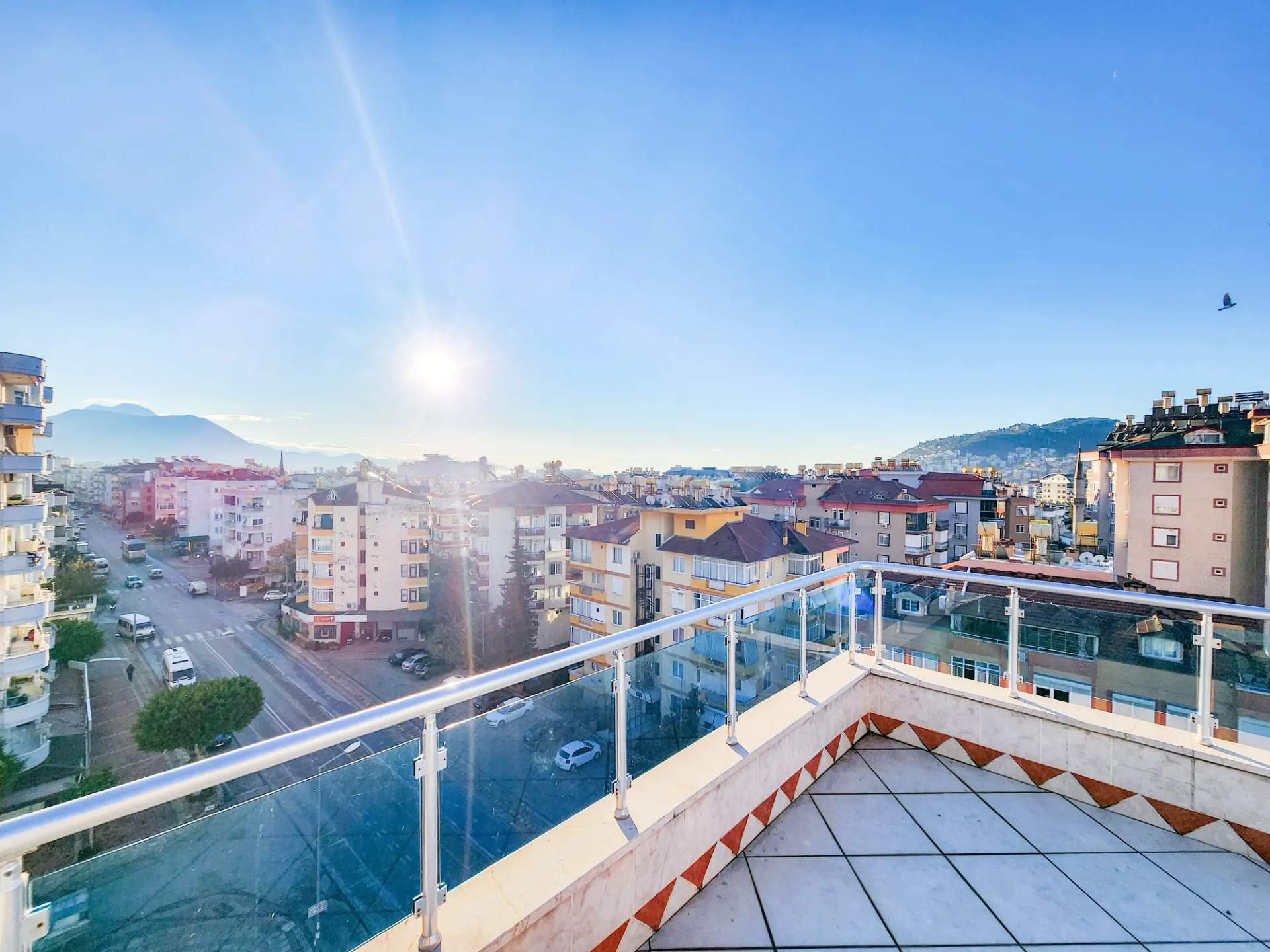 Alanya Merkez’de Satılık 4+1 Geniş Daire | 240 m²