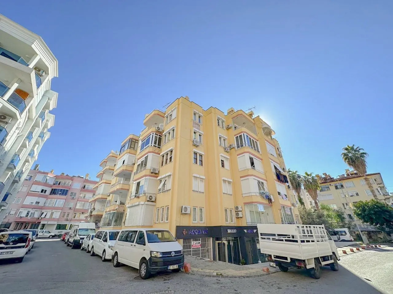 Saray Mahallesi Alanya’da Kleopatra Plajı’na 200 Metre Satılık Lüks 2+1 Daire