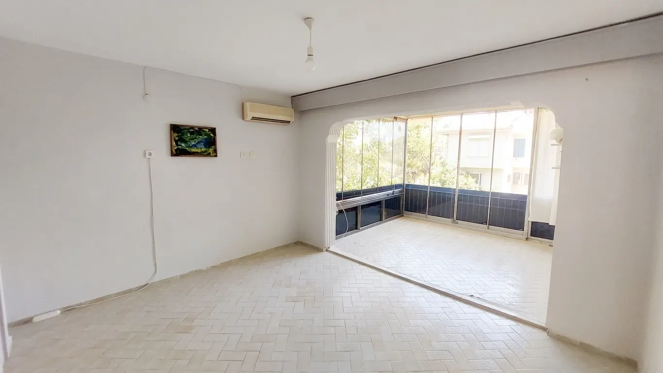 Sahile 500 Metre Mesafede, Site İçerisinde Kiralık 2+1 Daire